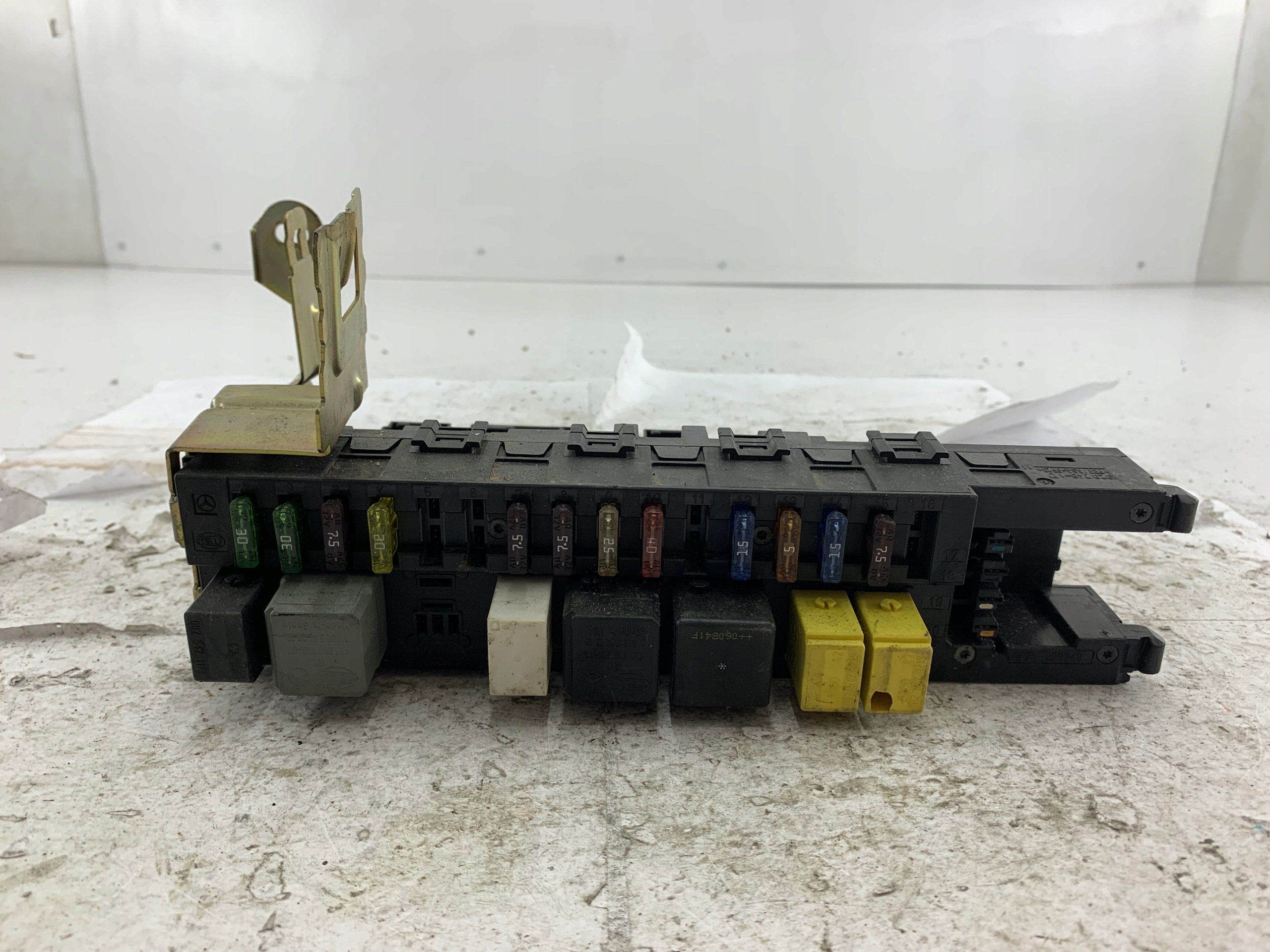 MERCEDES W203 module control unit SAM 2035453701