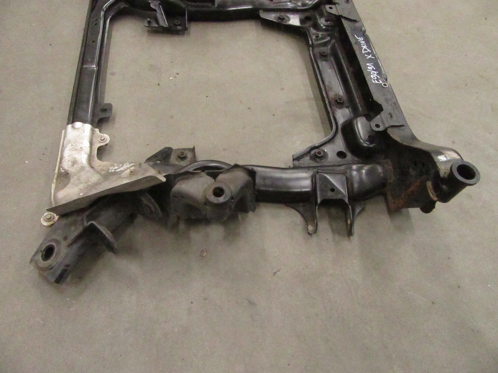 Lawa front axle beam below engine suspension beam BMW e90 e91 e92 X Drive 4x4