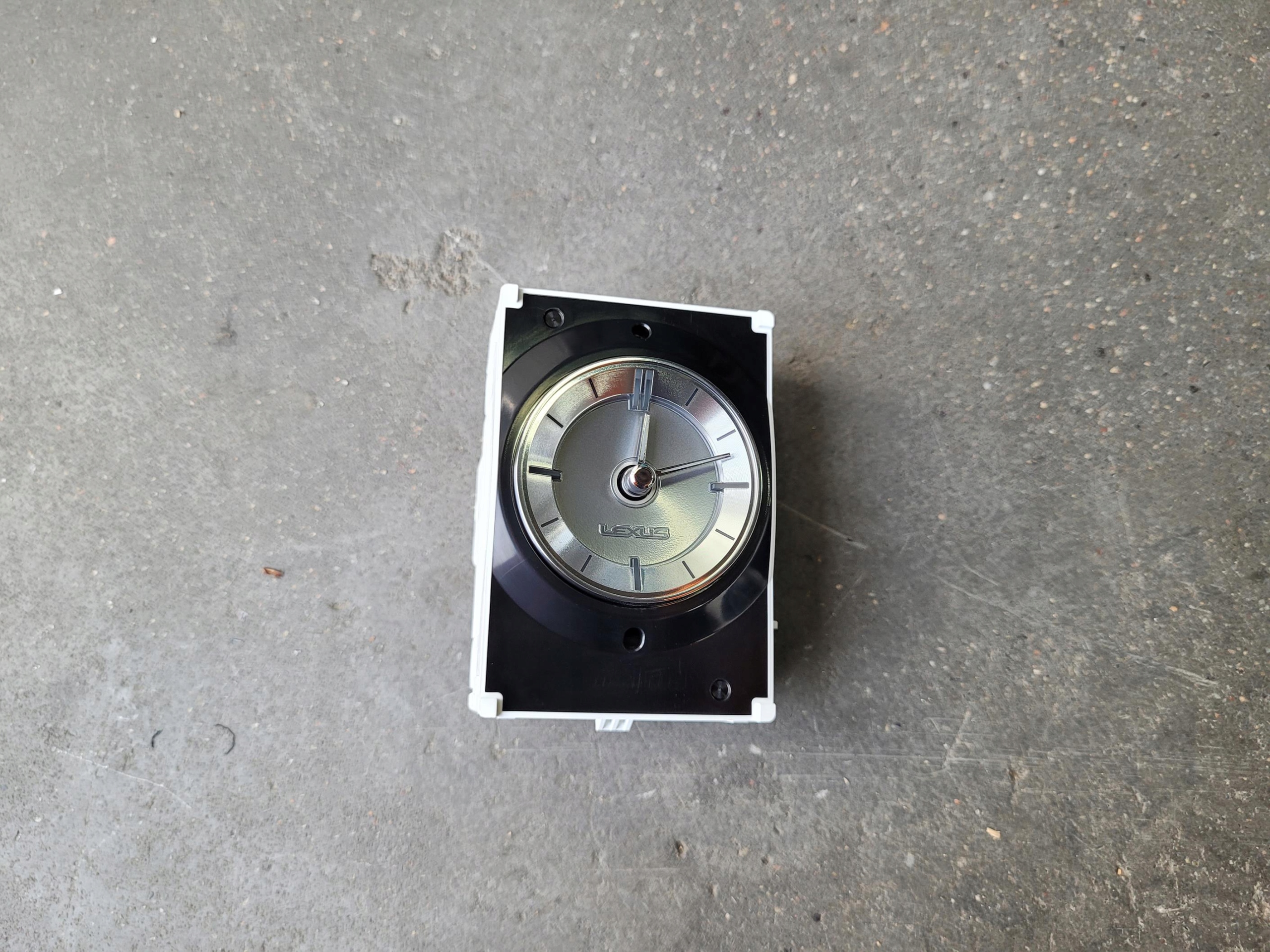 clock 89310-33301 LEXUS ES VII 7 300 H