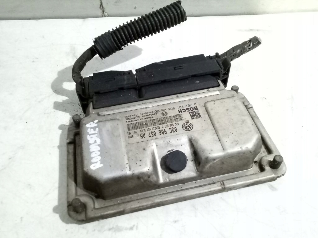 Skoda Roomster computer control unit of the engine 03C906057AN
