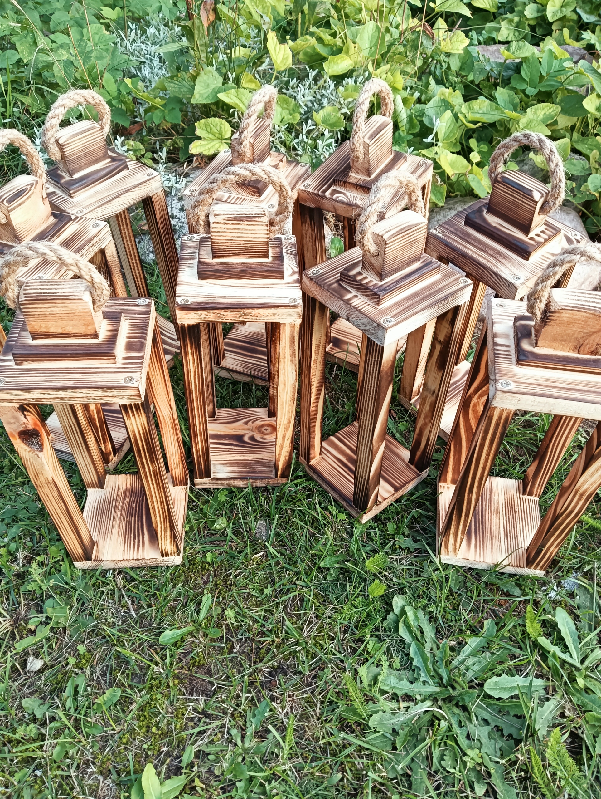 Lampion latarnia latarenka z drewna sosnowego 45 cm - opalany Materiał wykonania drewno