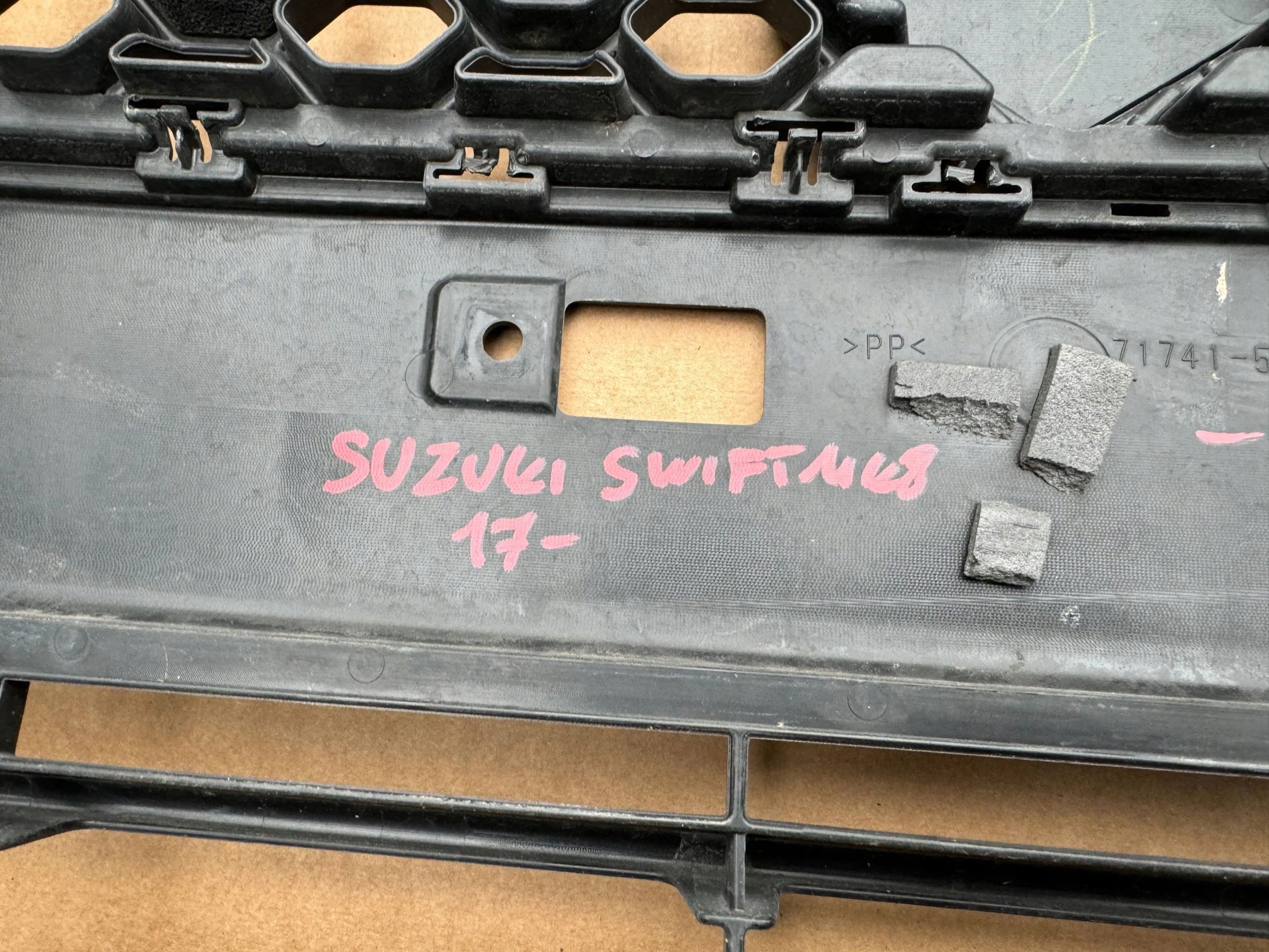 Suzuki Swift I AA Kühlergrill FRONTGRILL Kühlergitter 7174152R5S241 - Thumbnail 12