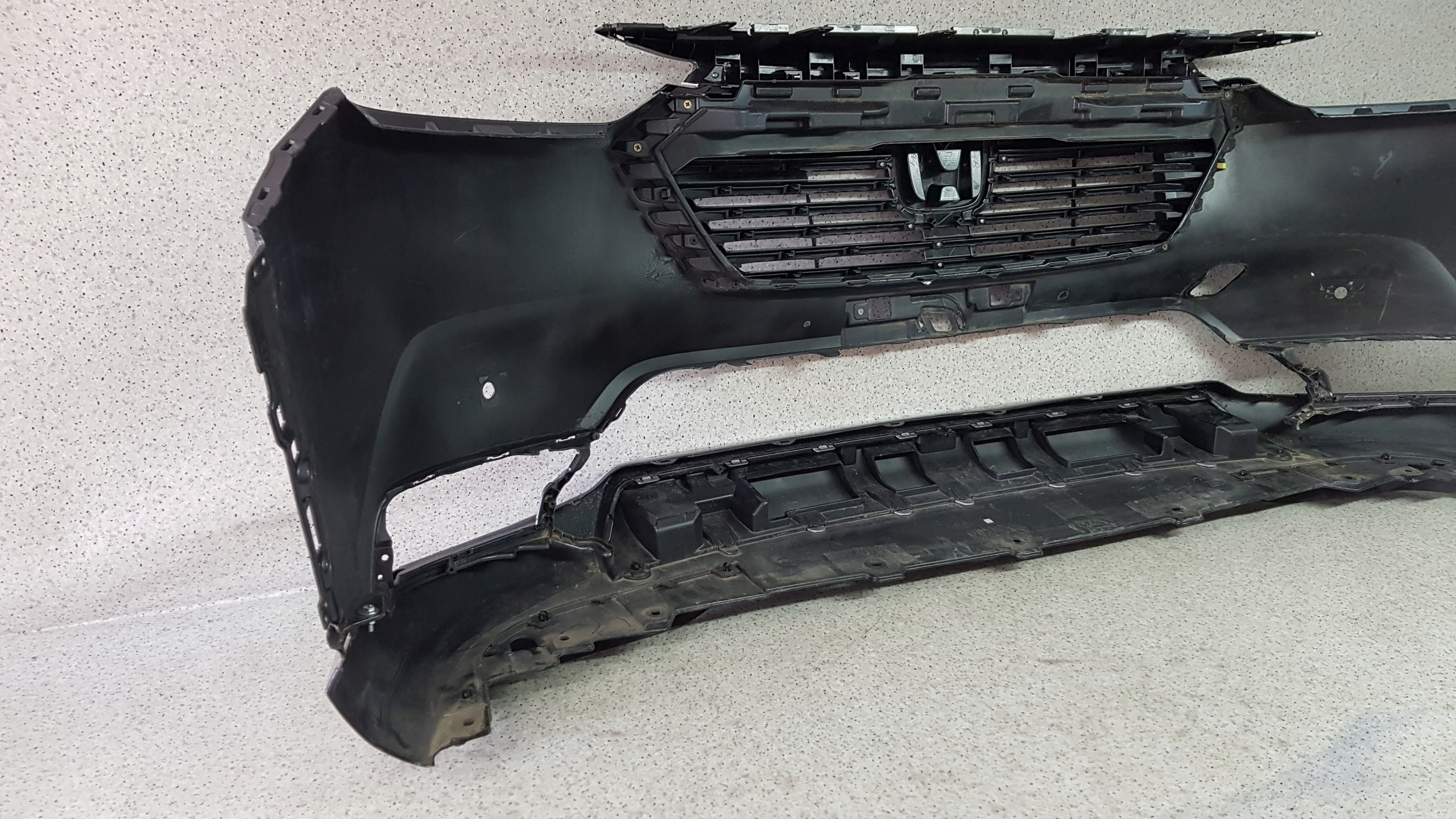 HONDA HR-V III 3 2021 - bumper front 9230