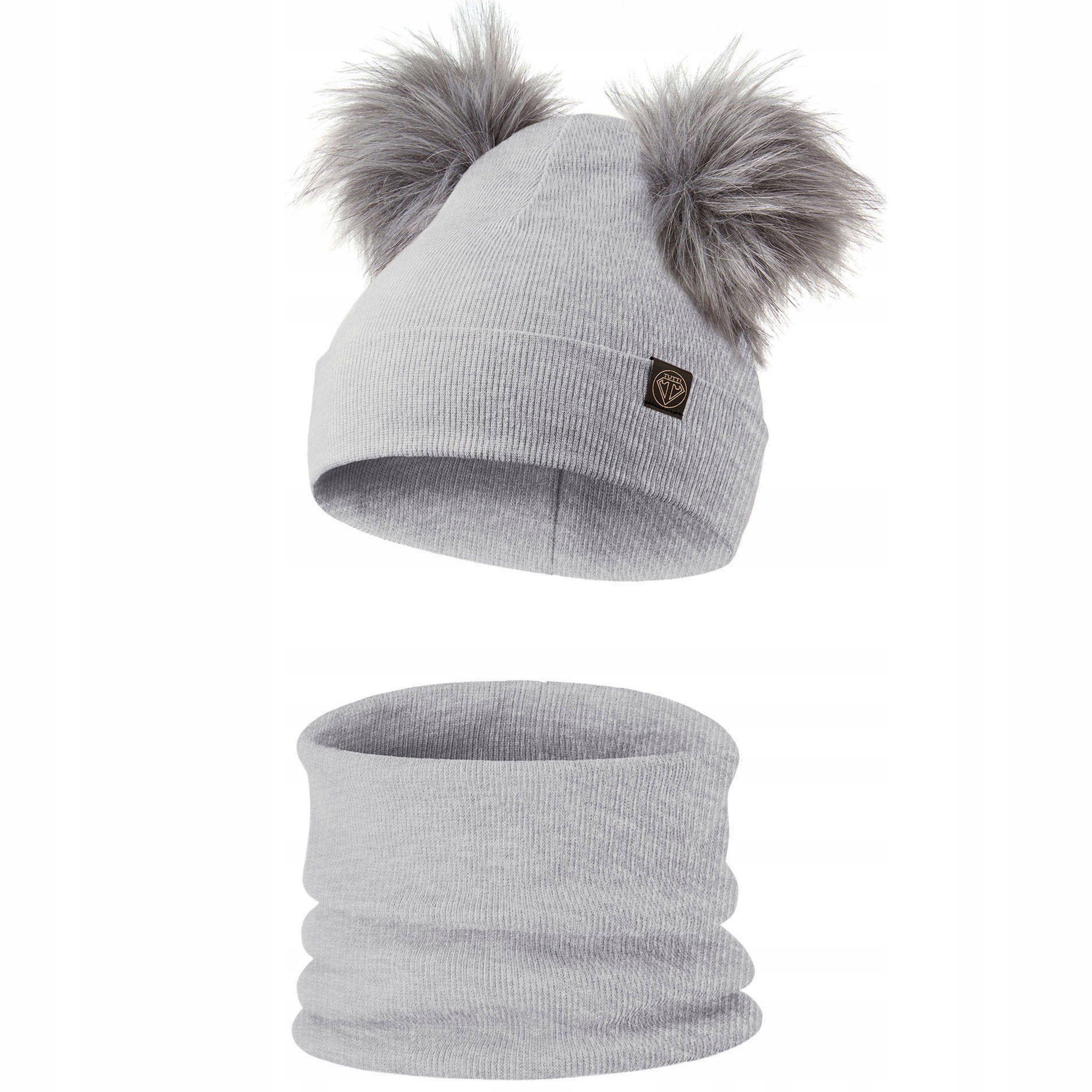 

Czapka komin komplet pompony jesień/zima 44-48