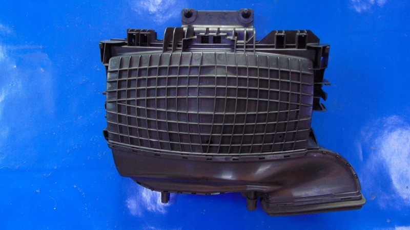 air filter housing 2.2CDI MERCEDES SPRINTER W910 910 A910 18-26R