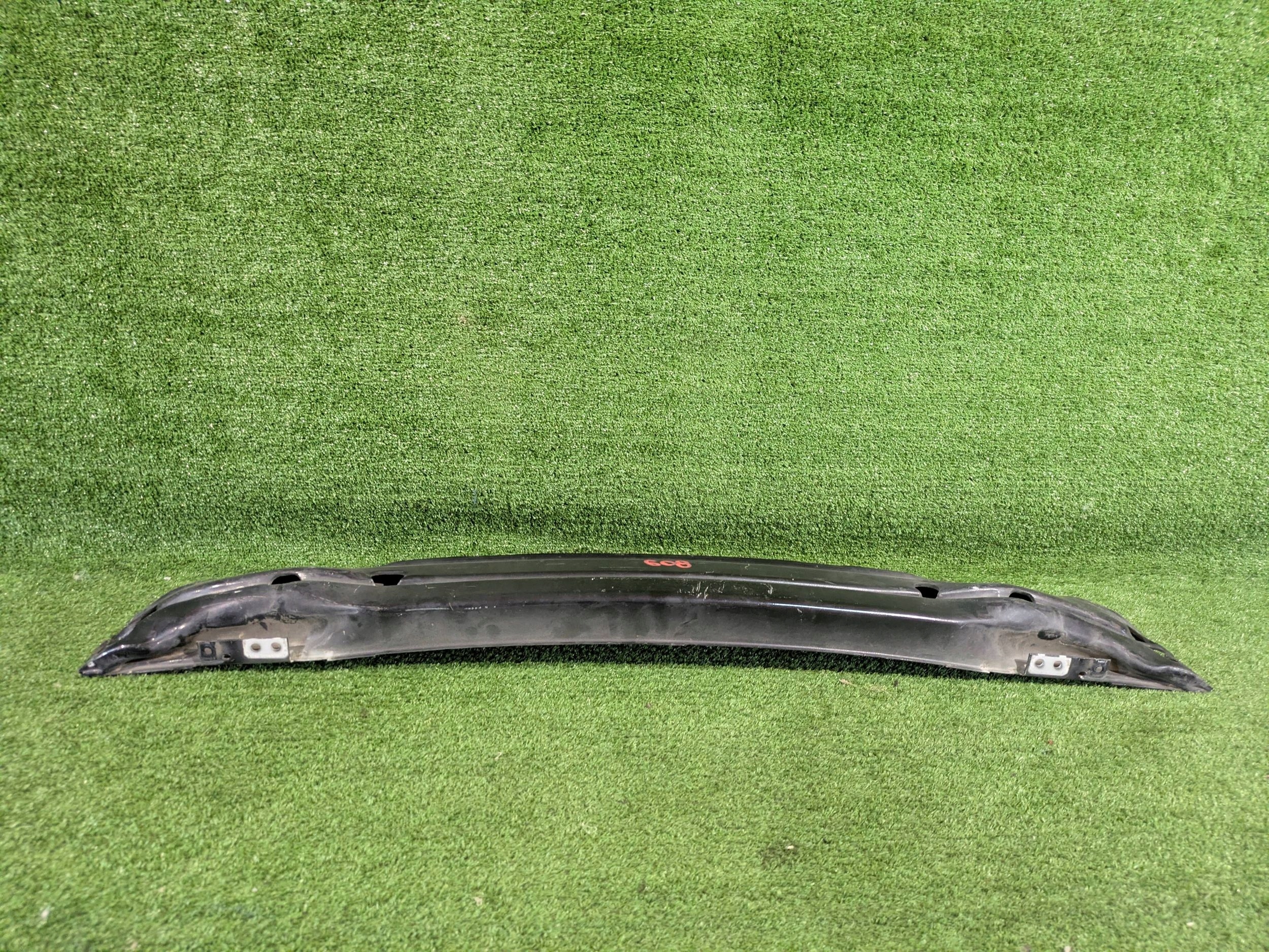 bumper support of the front front VOLVO V40 II 12-19 NR.608