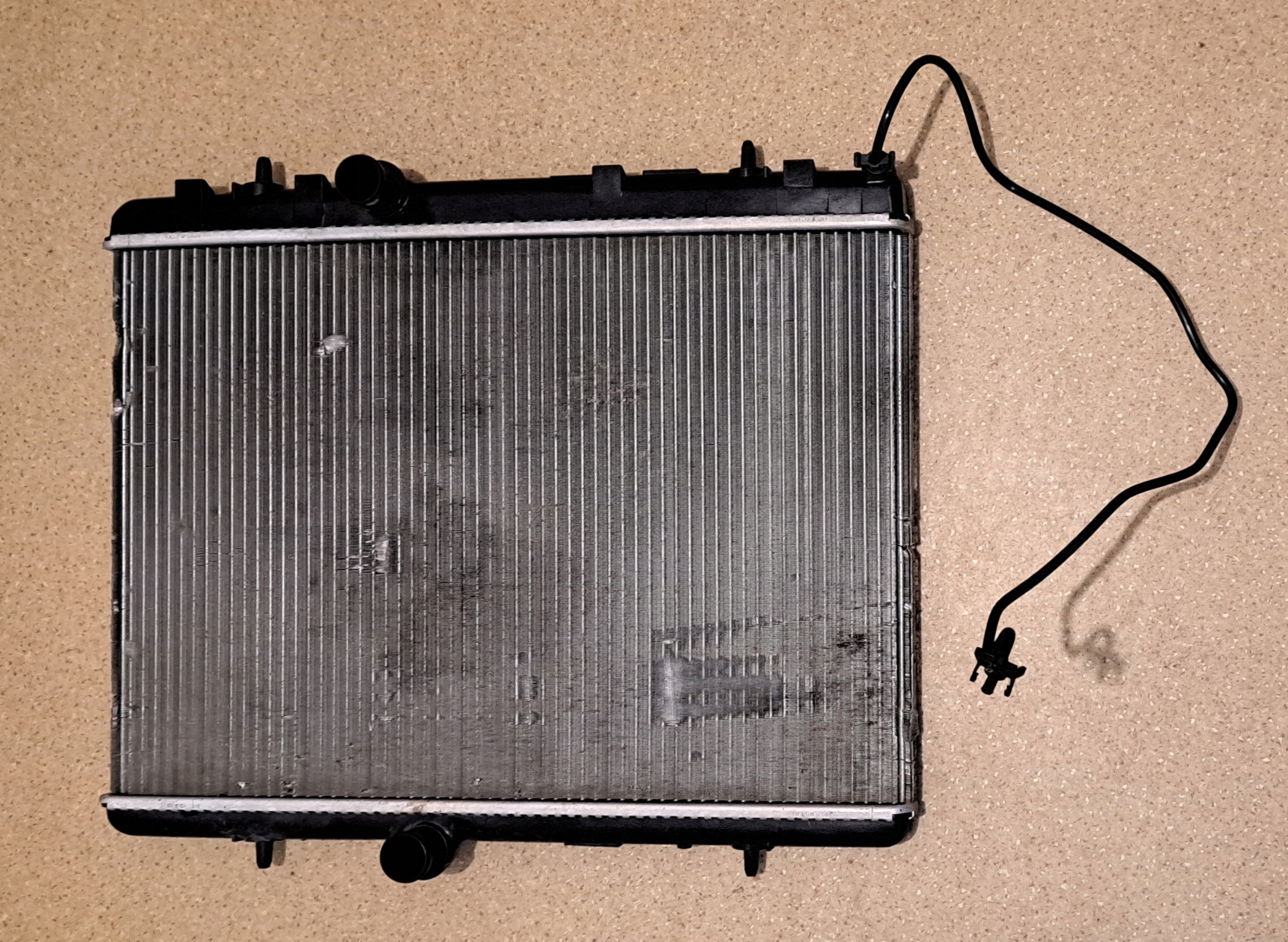 BERLINGO II 1.6 HDI CHŁODNICA WODY 9674089680