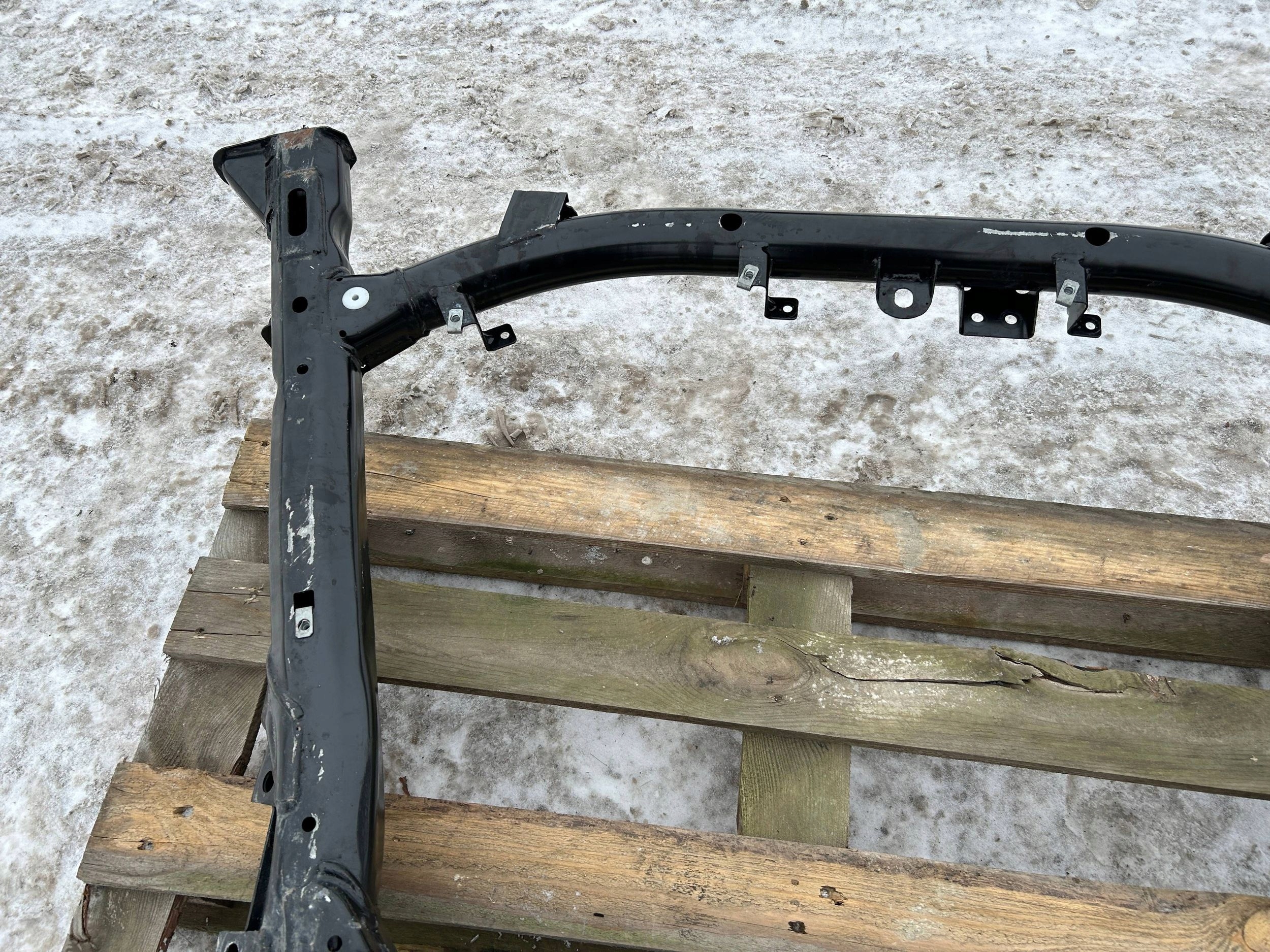 axle beam subframe suspension beam front front Chrysler Pacifica 2017