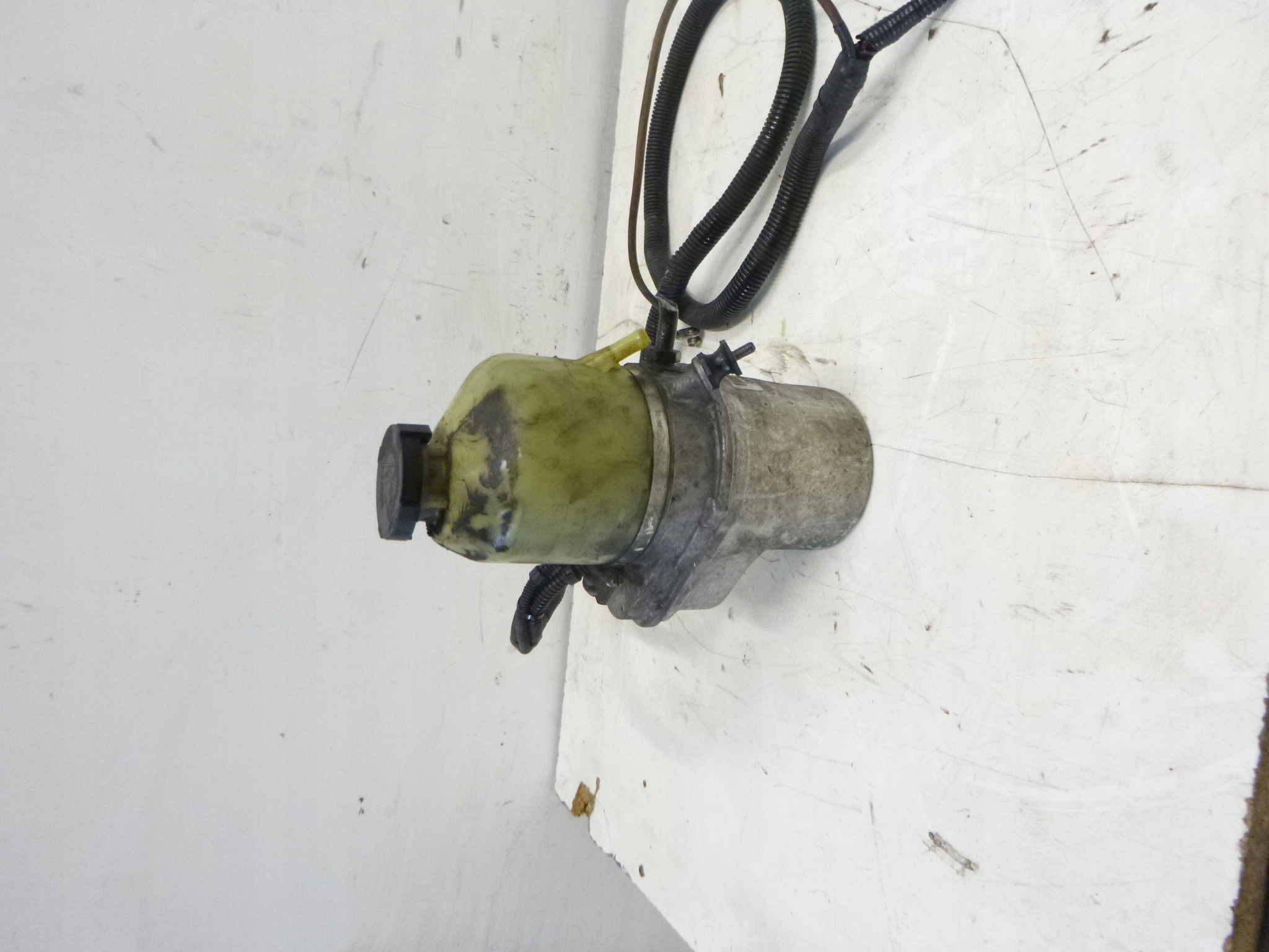 servo pump Opel Astra H 1.6 2006r. TRW