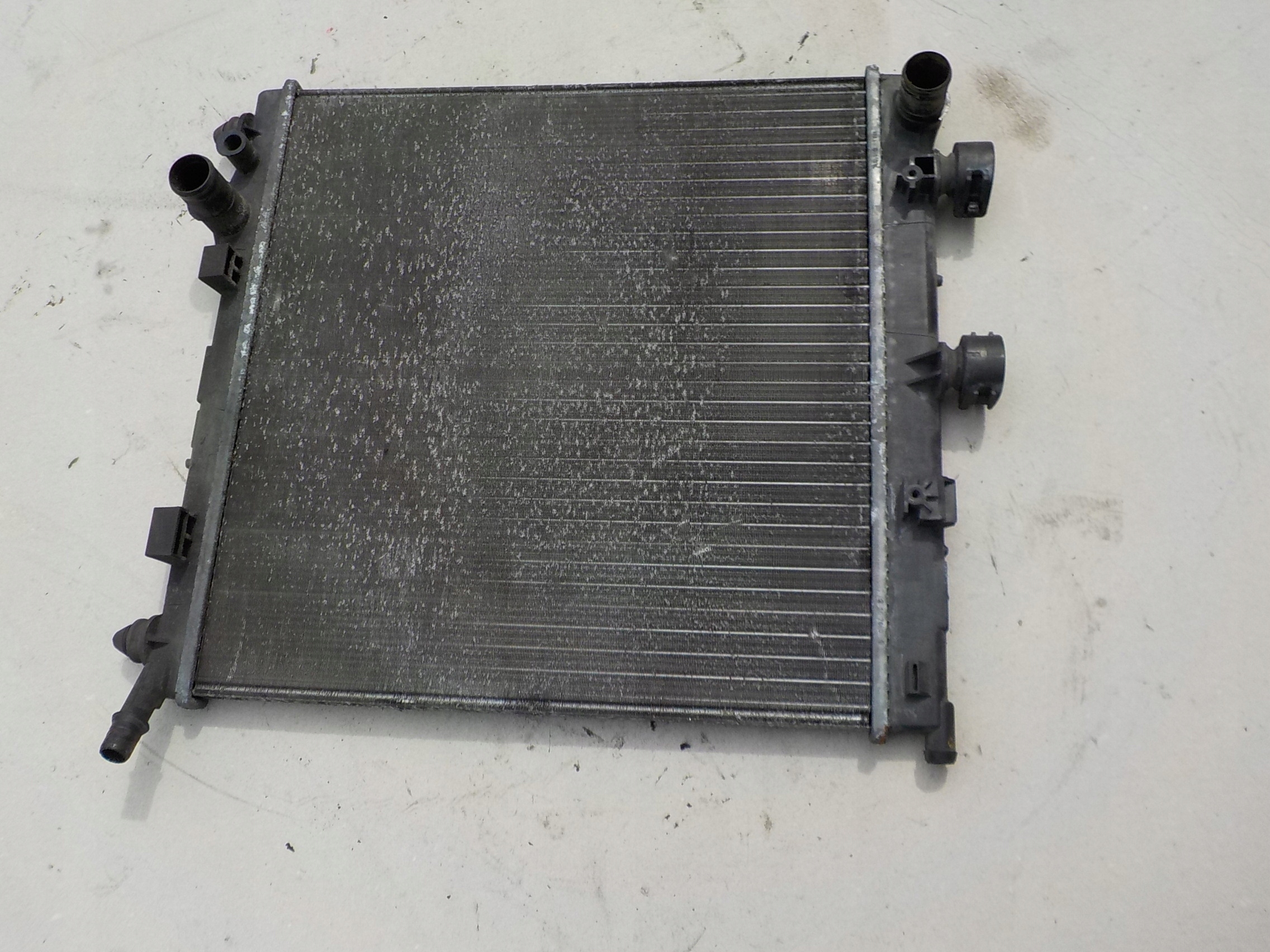 water cooler peugeot 207 1,4 16v 2007r
