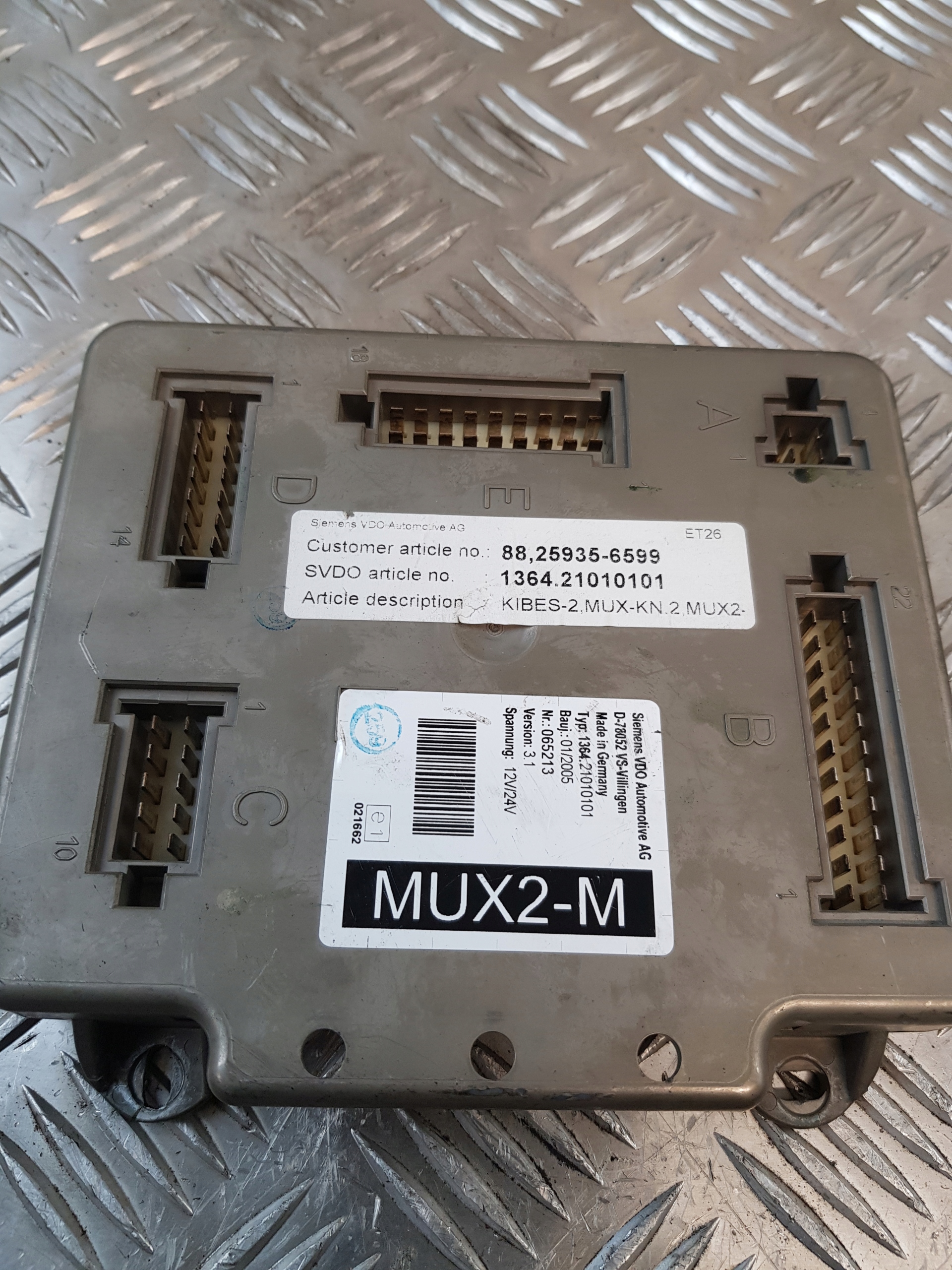 control unit SIEMENS VDO MUX2-M DO AUTOBUSU 1364.21010101 88.25935-6599