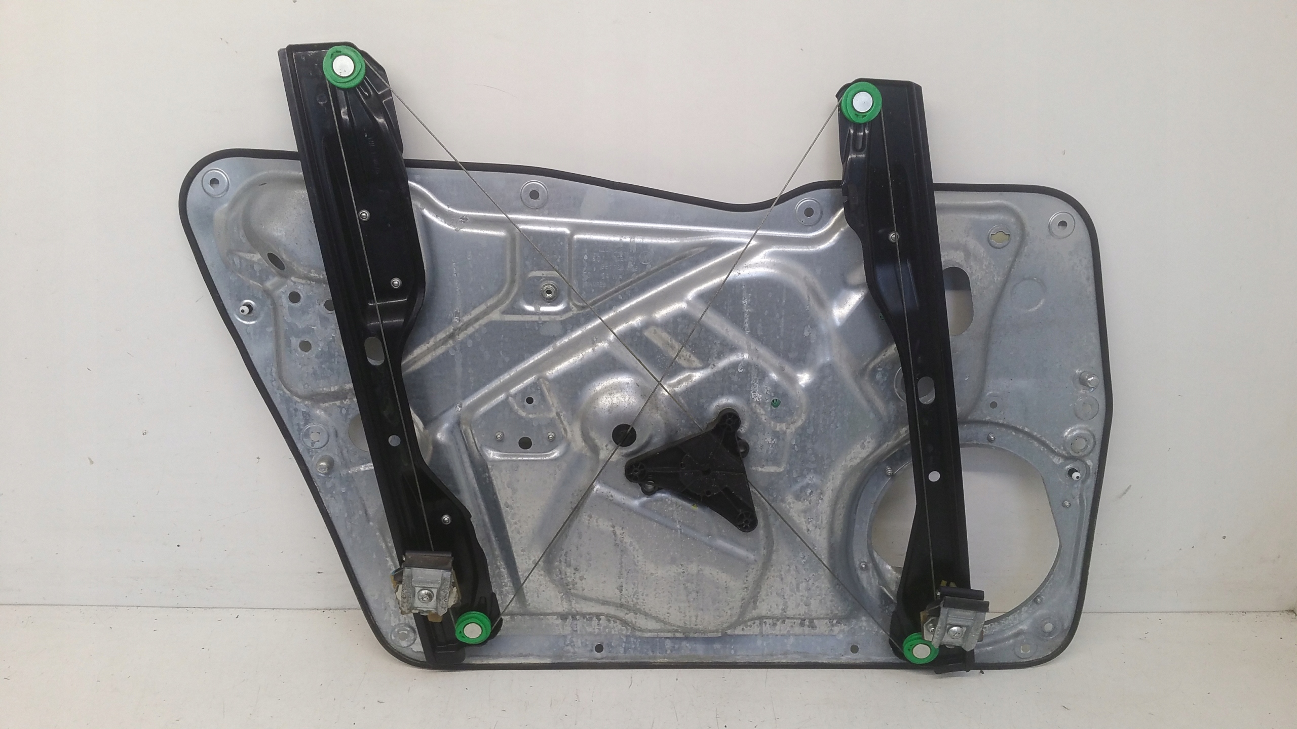 window regulator right front 5N1837730A VW Tiguan