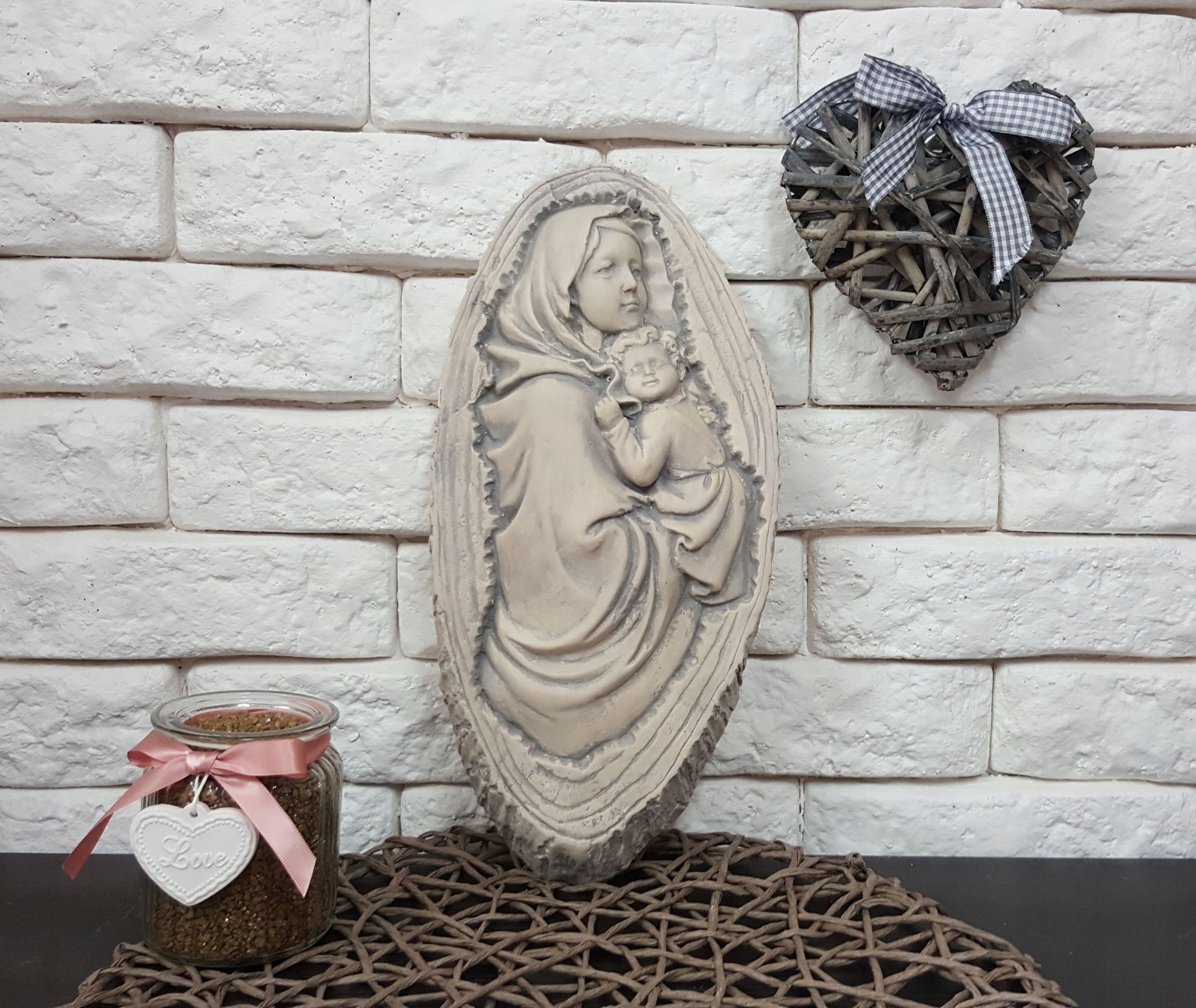 PŁASKORZEŹBA MARYJA MARIA DZIECIĄTKO 34cm x 16,5cm Wysokość produktu 34 cm