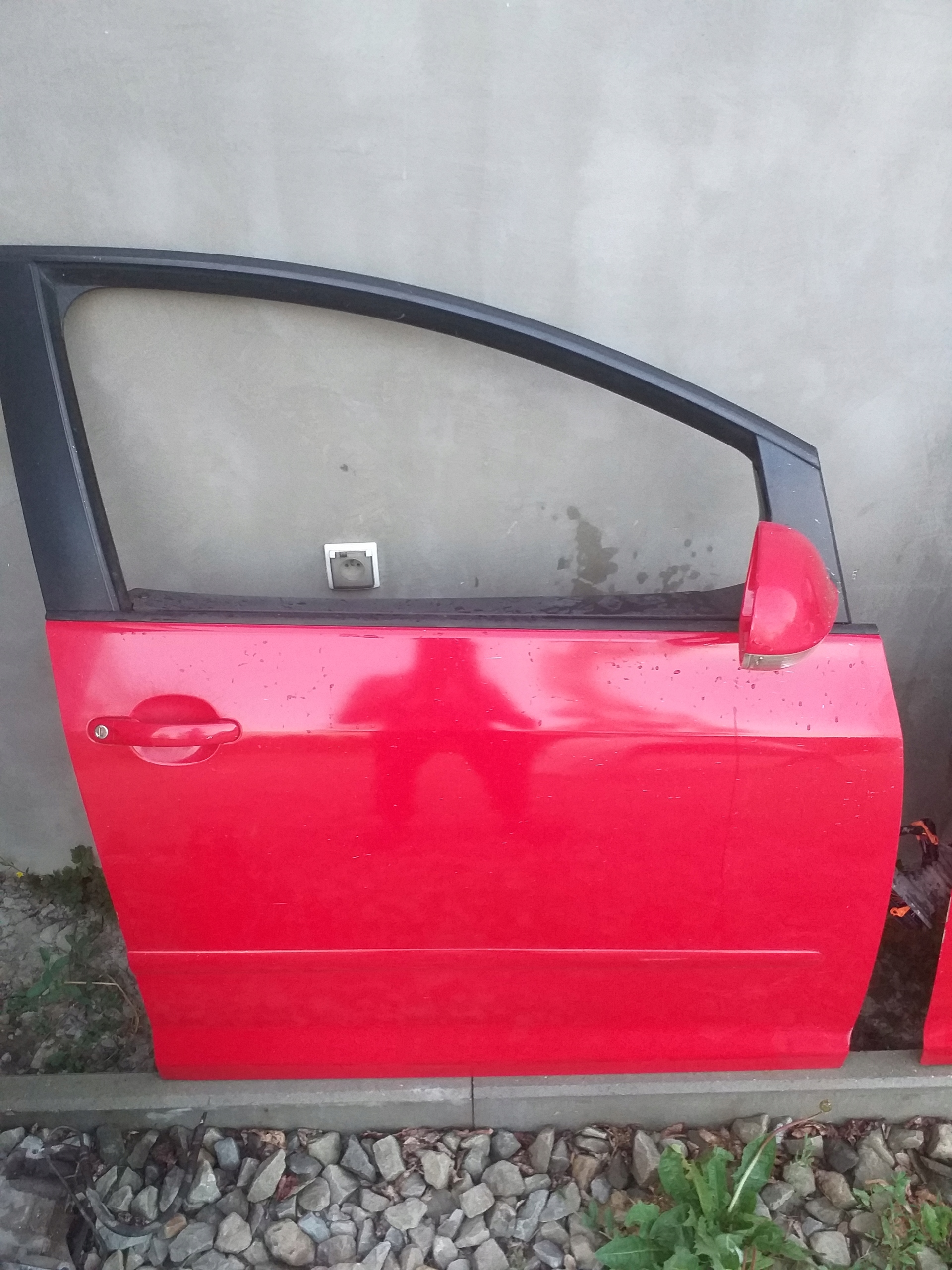 P106 дверь правая передняя vw Golf V 5 PLUS + 2004-2009 - LP3G