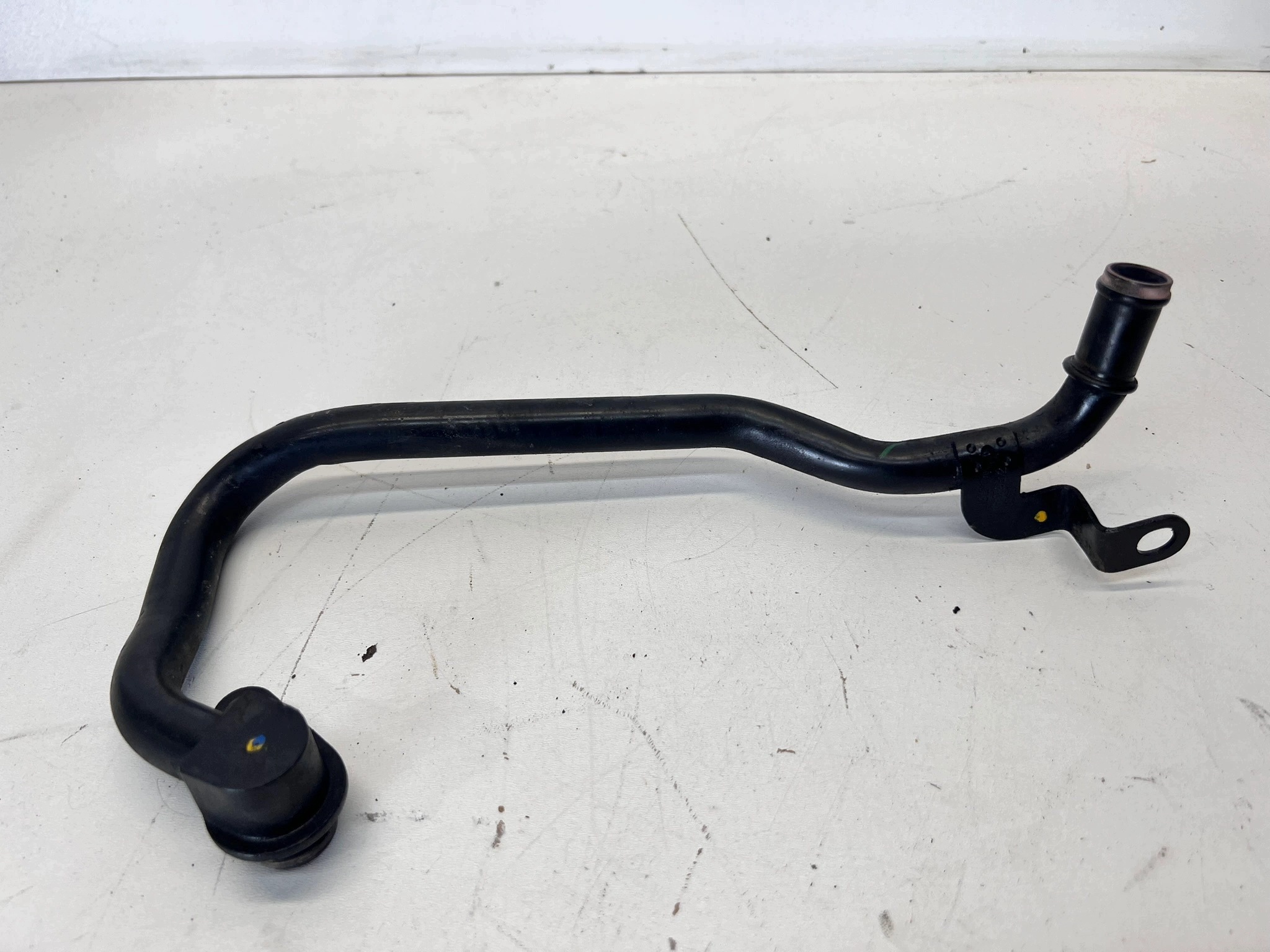 cijev prijenos vode AUDI VW SEAT 2.0 TDI 04L121065AK