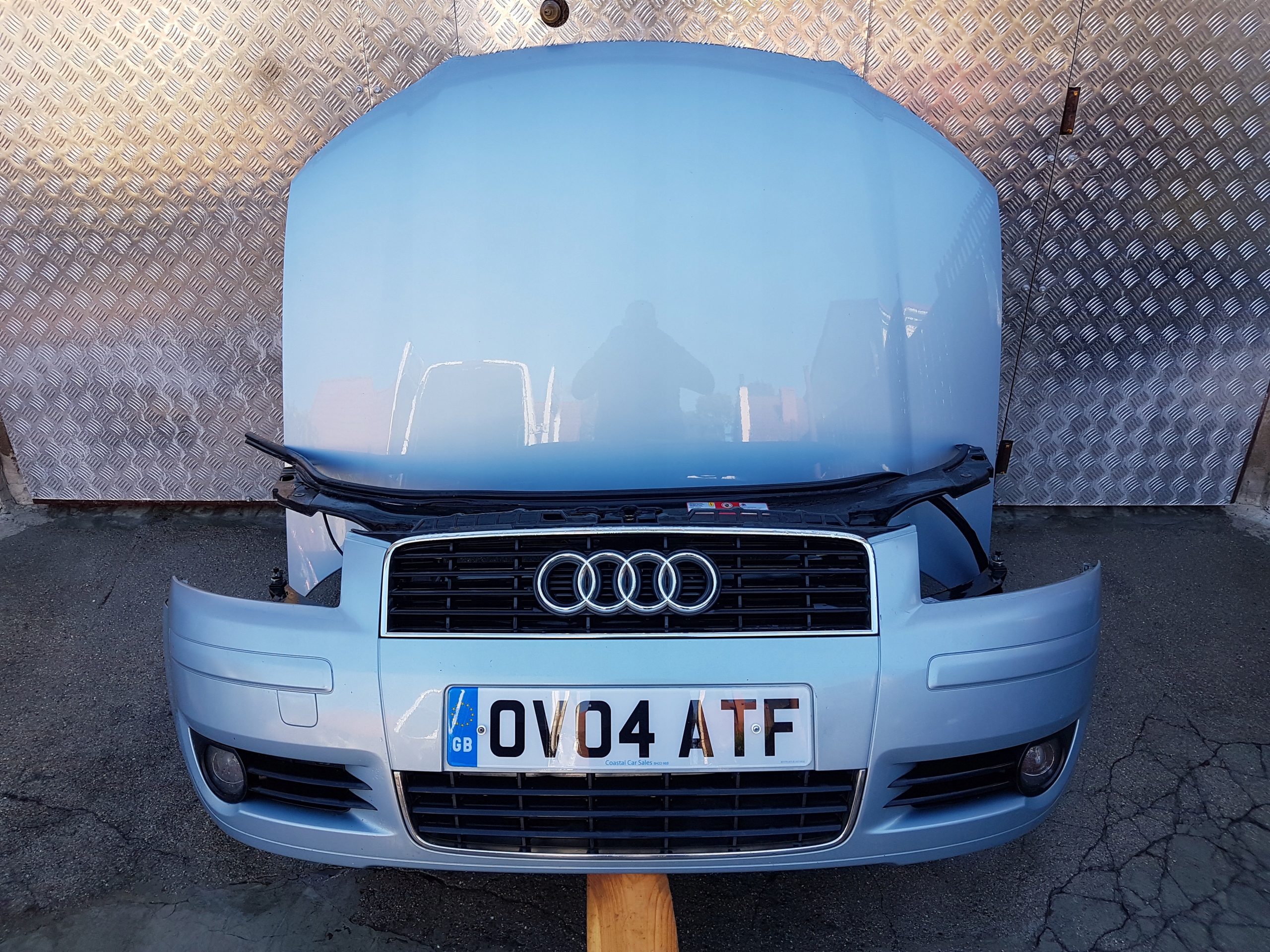панель передняя / телевизор Audi A3 8P 03-06 --