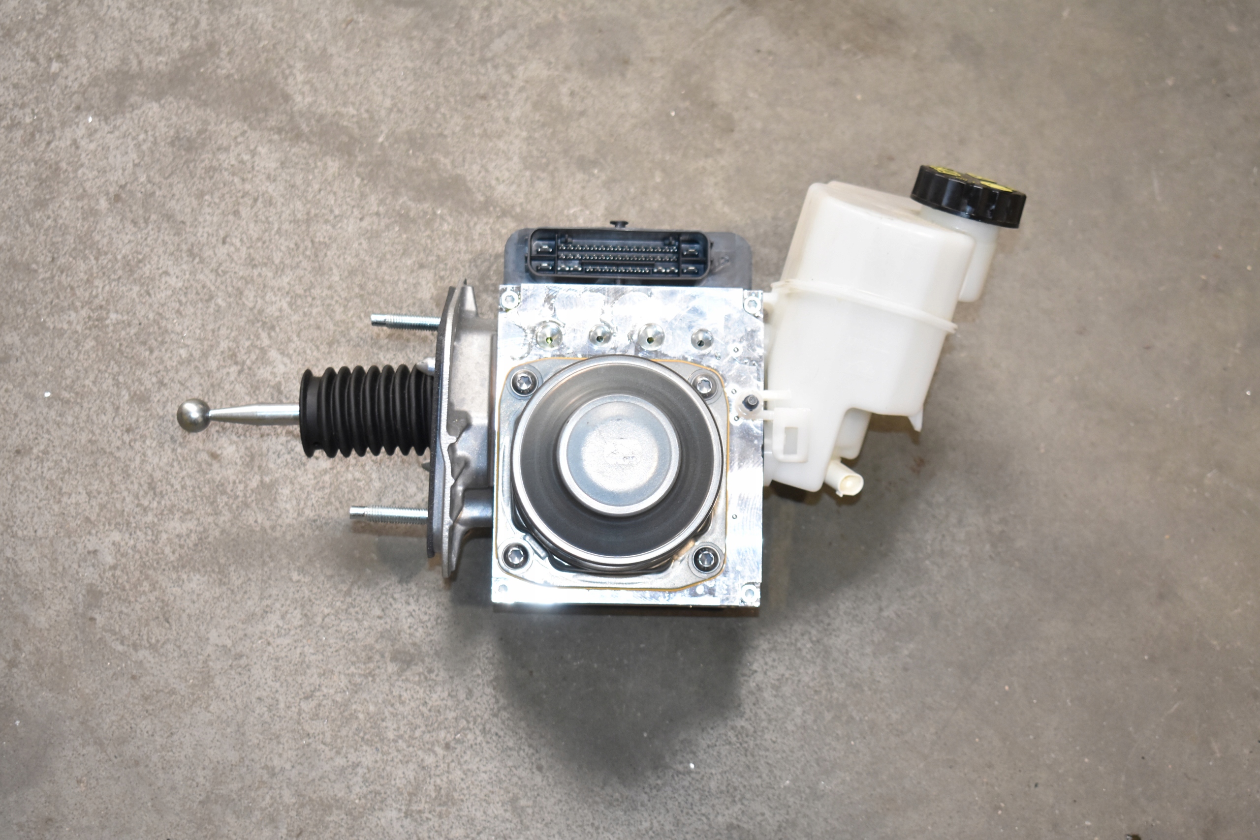 IDEALNA pump control unit ABS BMW G05 G06 G07 1