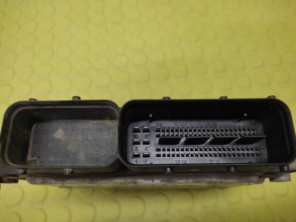 HYUNDAI ACCENT 1.4 control unit of the engine 3910126AD1