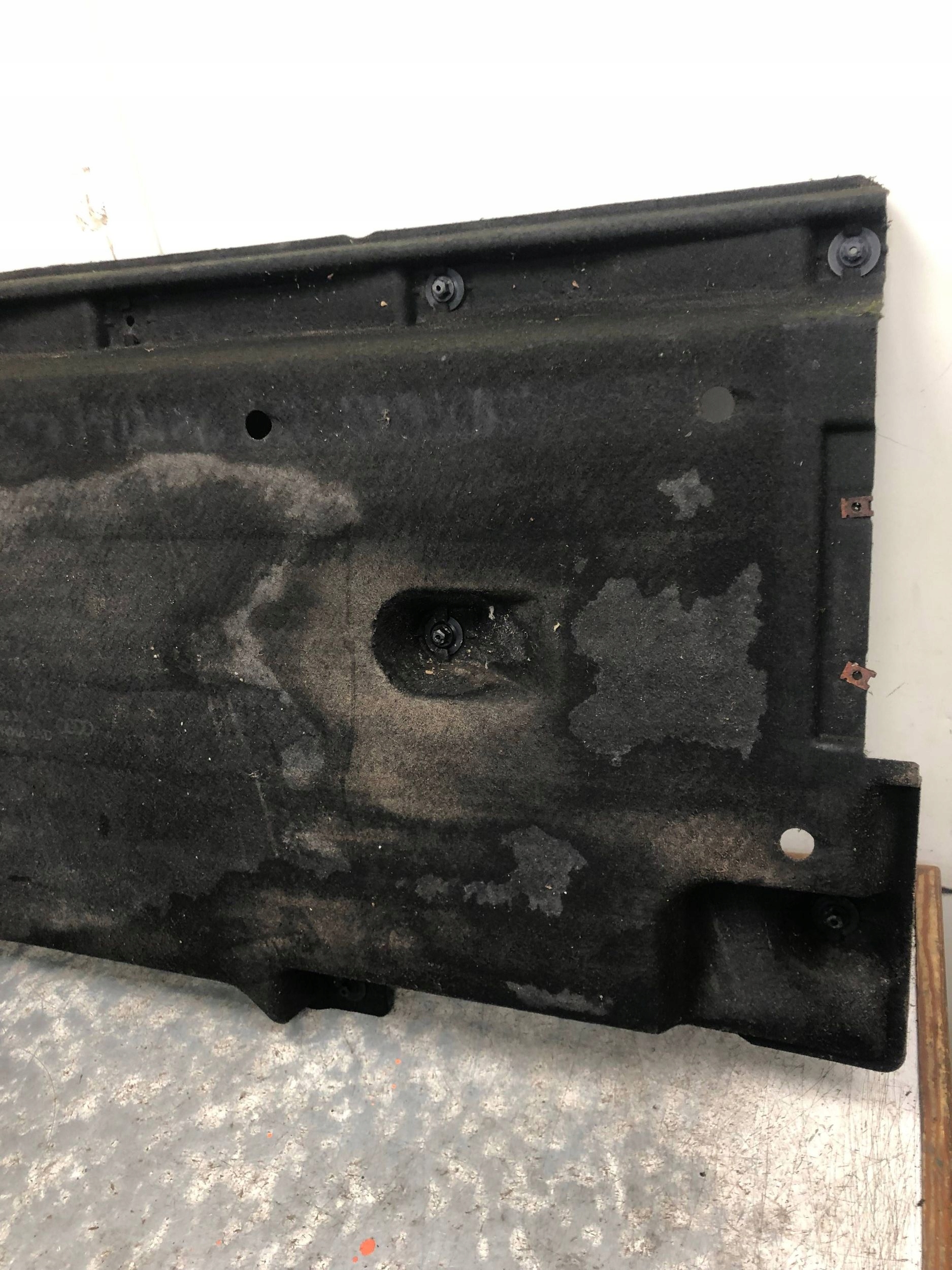 cover chassis left AUDI Q3 8U 8U0825207
