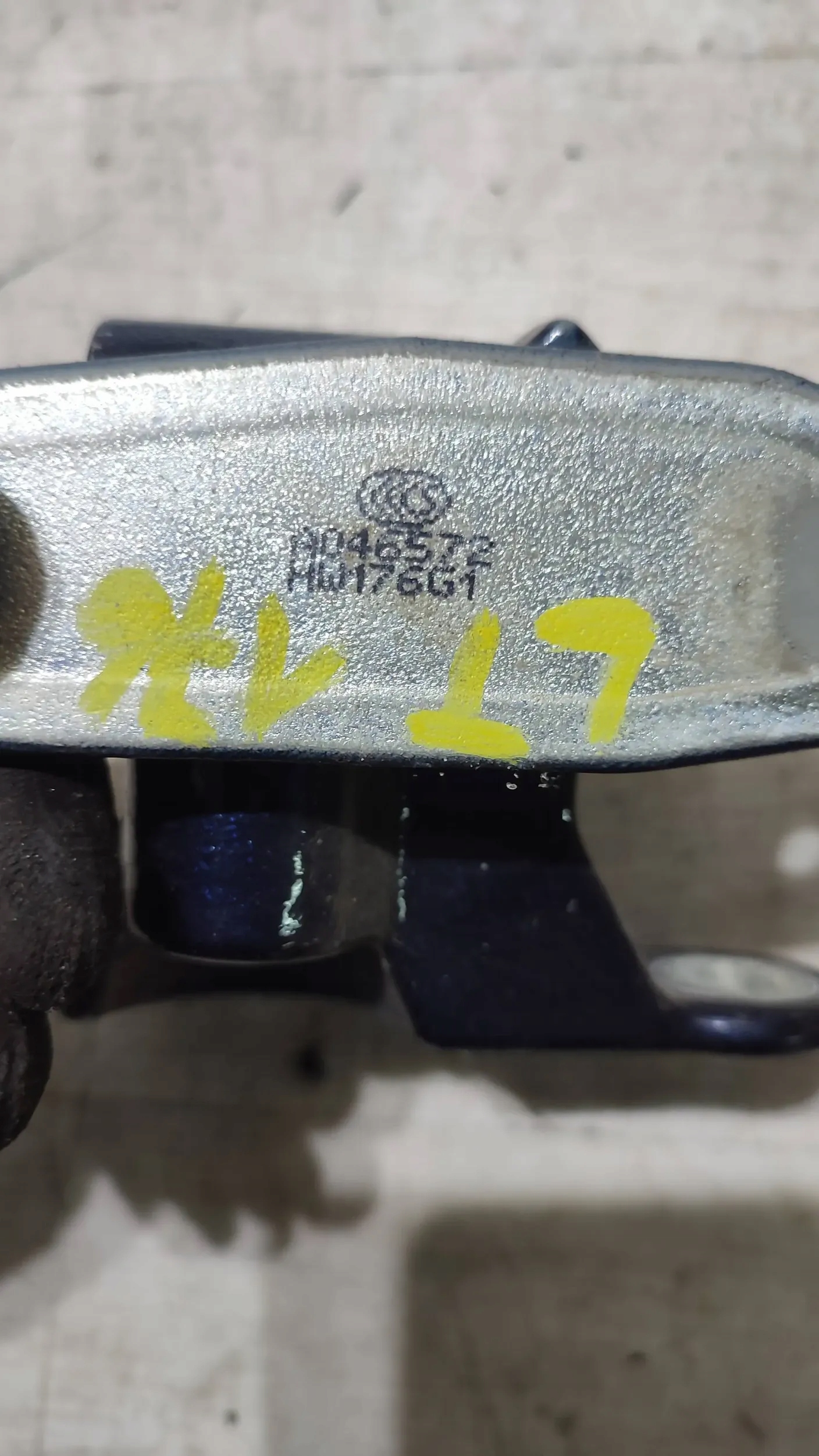 Mercedes-Benz A-classa W176 17r. 1.5cdi rear part side left hinge door