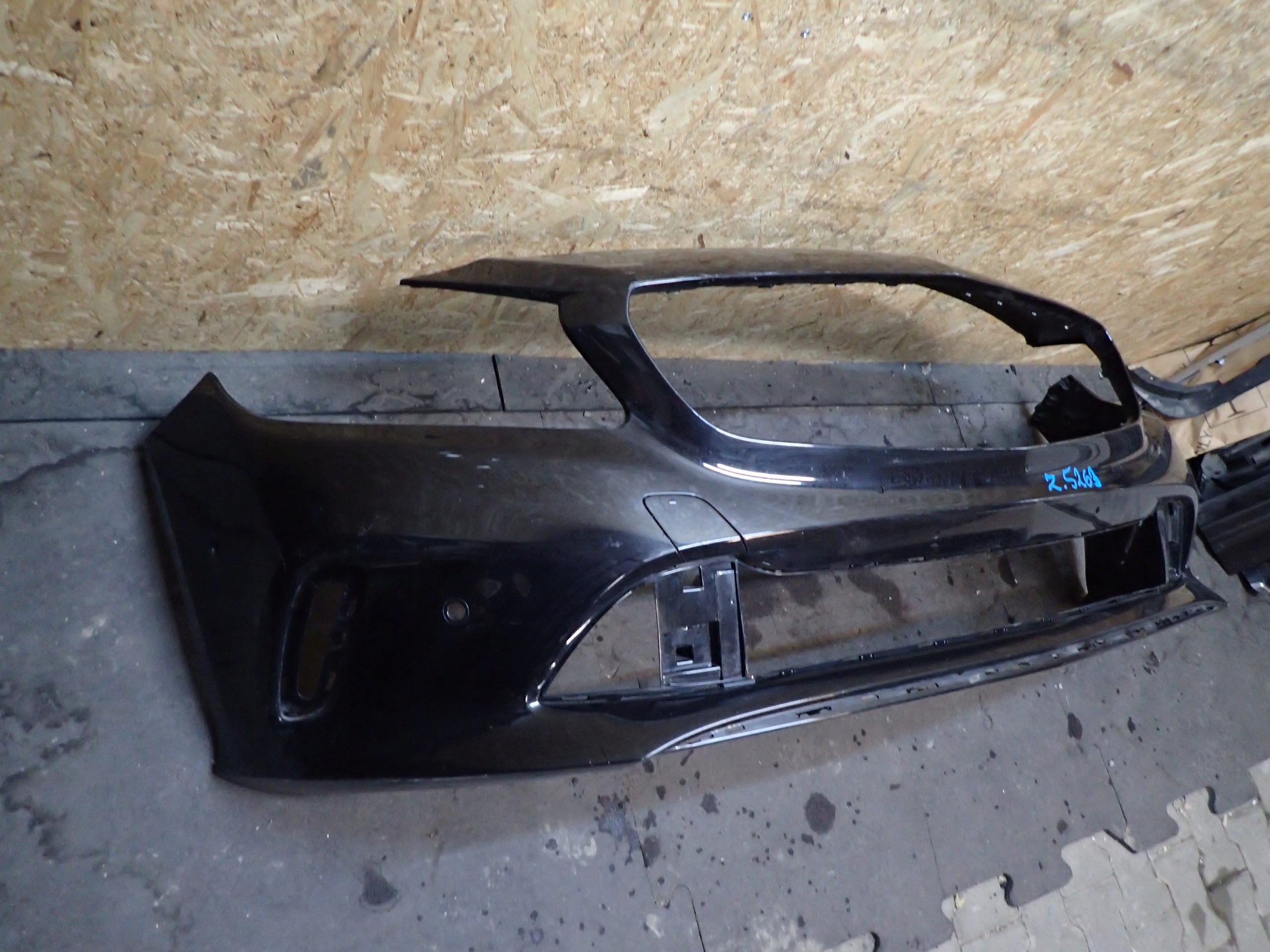 nárazník předek MERCEDES A KLASA W176 LIFT