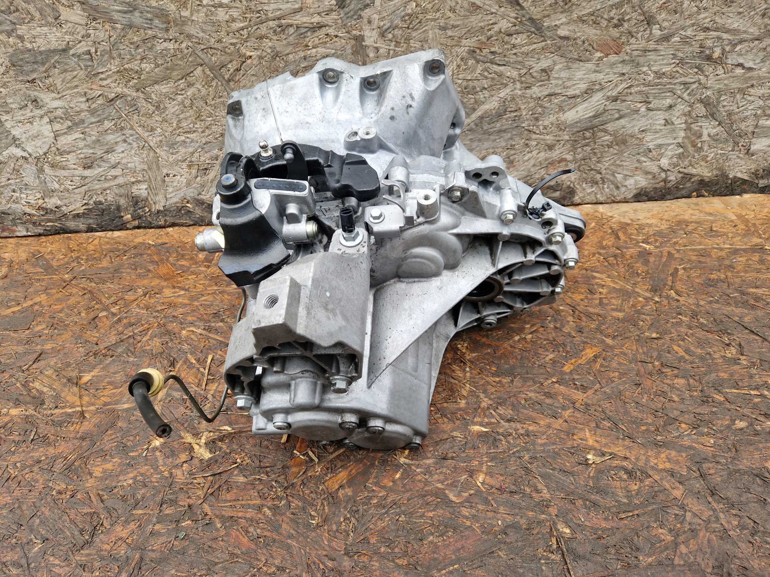Getriebe FORD VOLVO MAZDA 1.6TDCI AV6R-7002-GJ