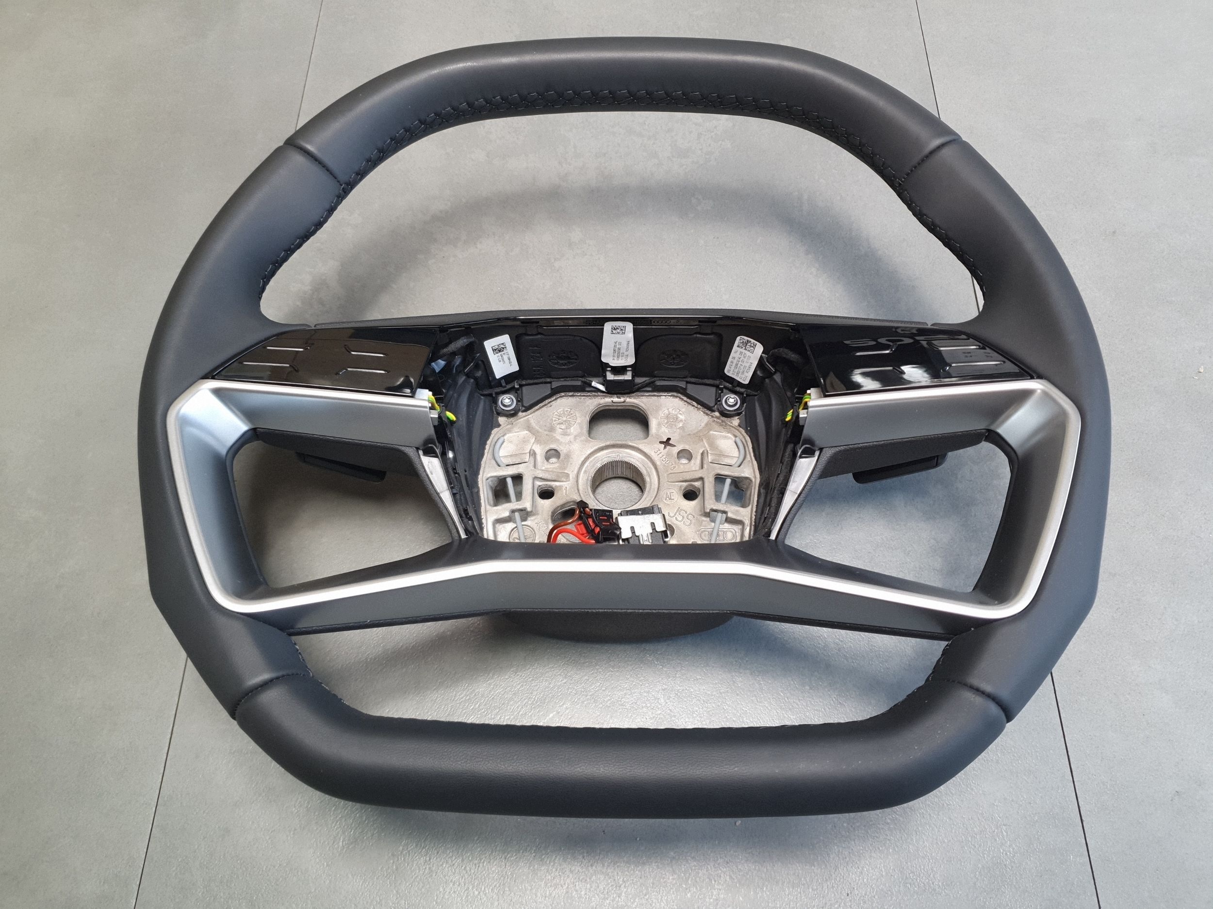 Audi Q6 e-tron volan koža multi 85E419091BS