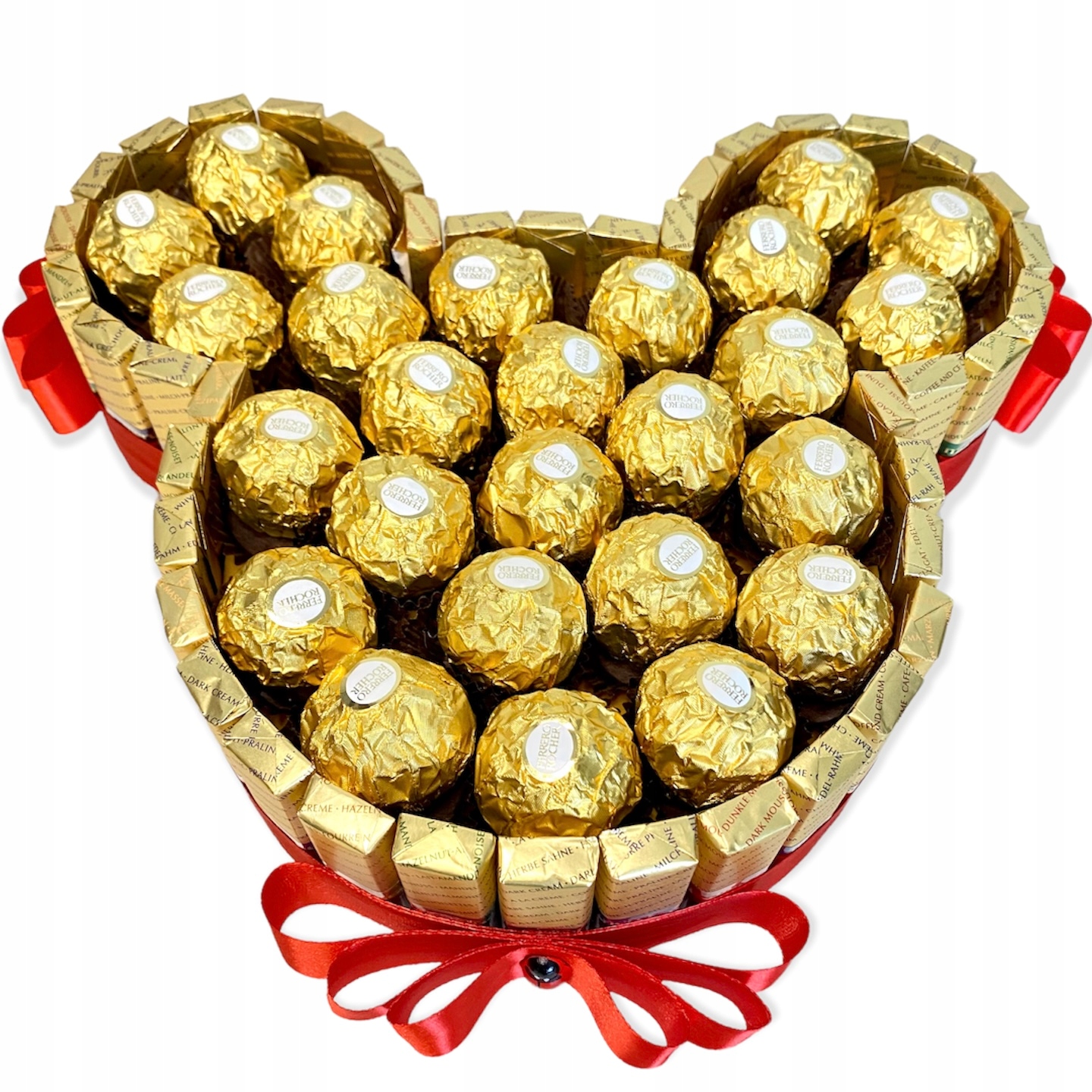 Tort z czekoladek Merci i Ferrero Rocher w kształcie Myszki Miki Urodziny