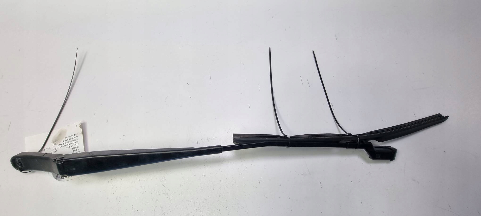 wiper arm front VOLKSWAGEN PASSAT B8