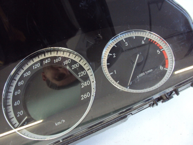 спидометр MERCEDES W204 X204 Дизель 07-