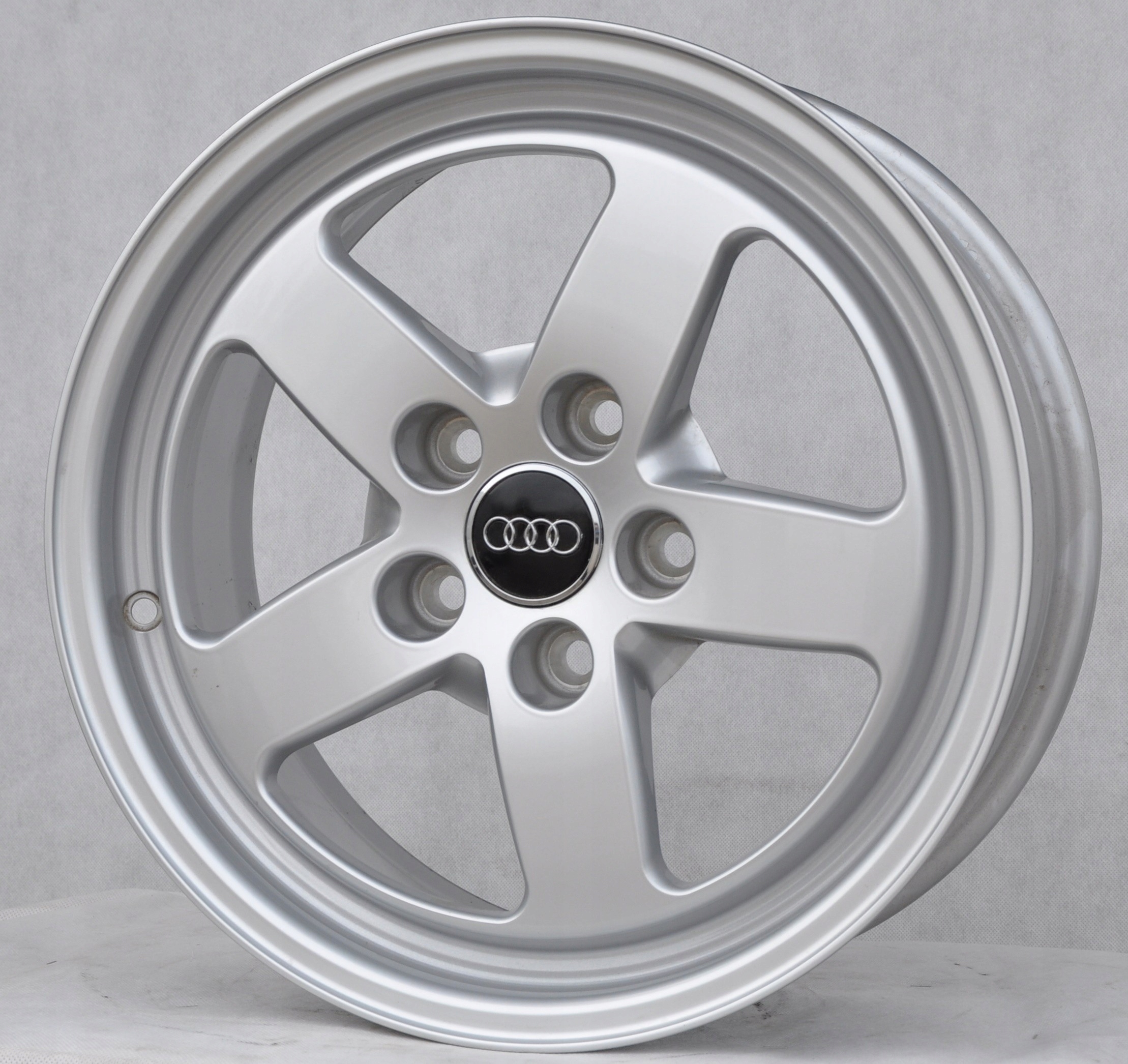 8W0601025 ORYGINALNE FELGI AUDI 16 5x112 A4 A6 Odsadzenie (ET) 35