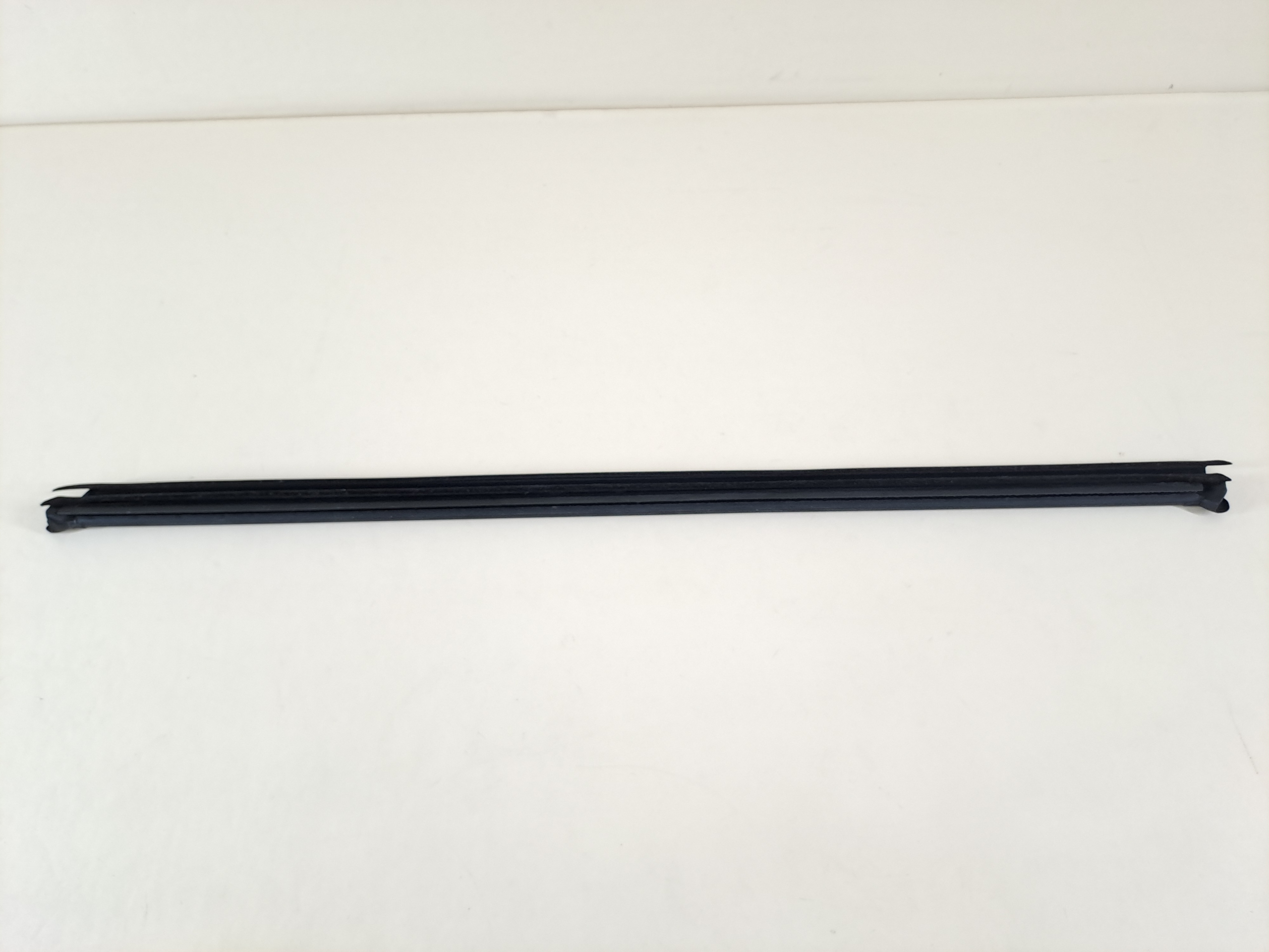 moulding door dust left front inner SKODA SUPERB 3 III 19r