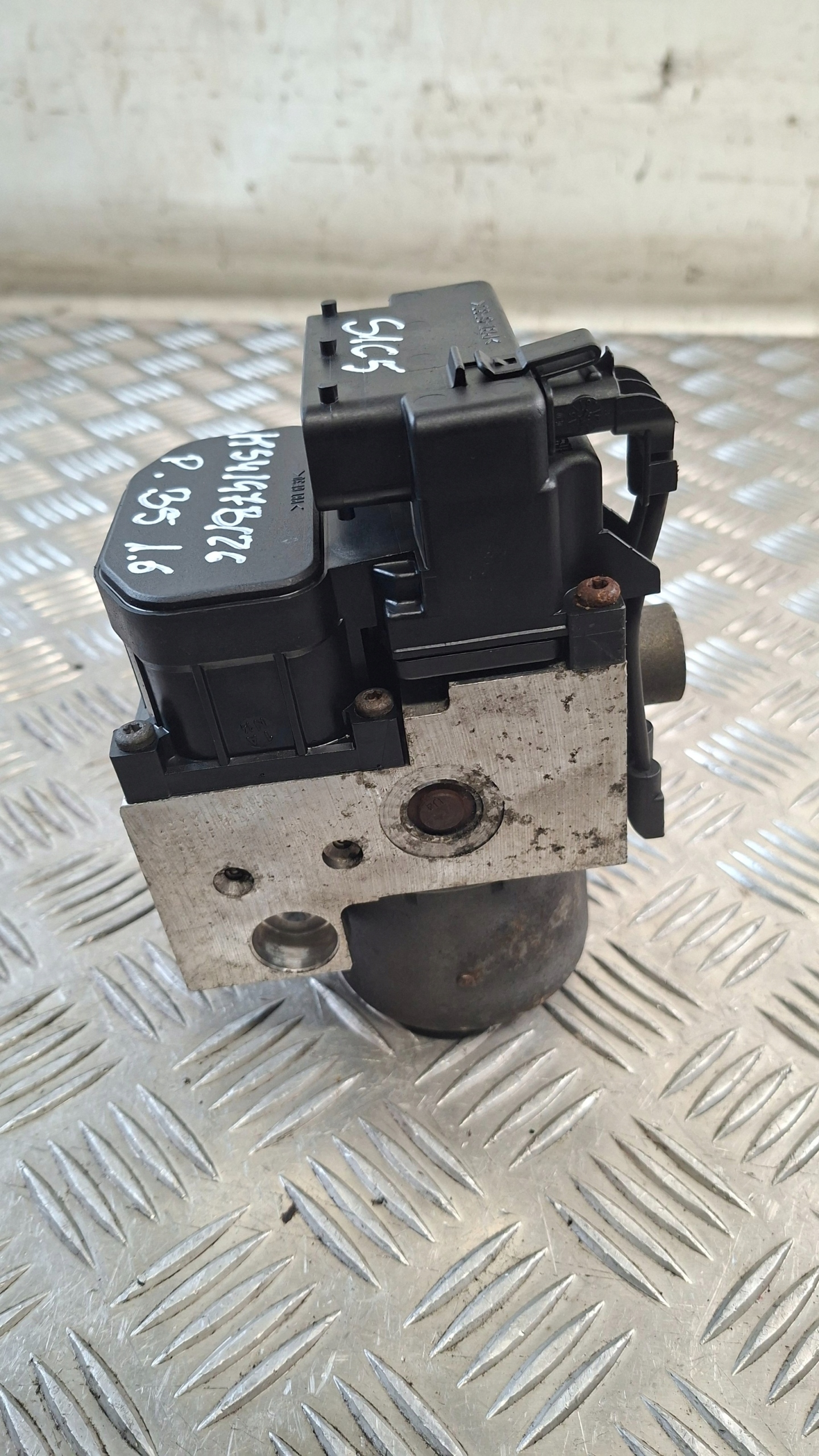 Pompe ABS VW PASSAT B5 1.6