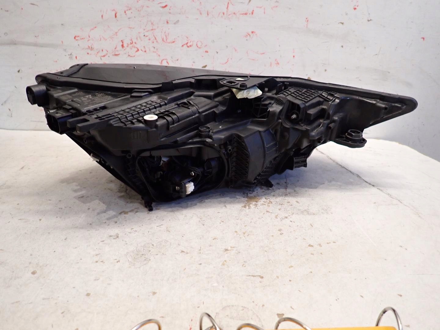 light front front left AUDI A6 C8 2018- FULL LED MATRIX 4K0941035