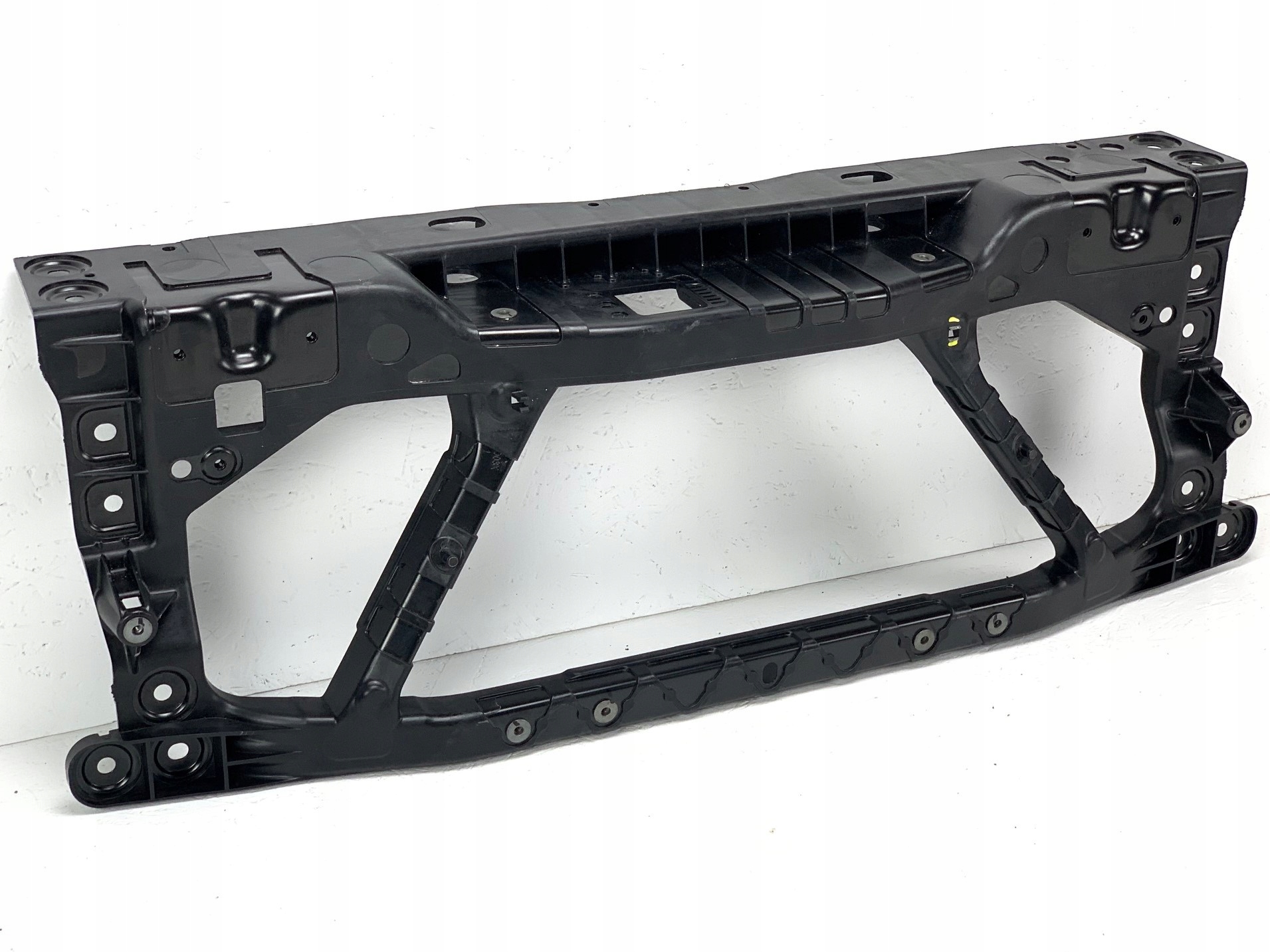 Land Rover Defender II Pas Wzmocnienie L8B2-16E144 Producent części Land Rover OE