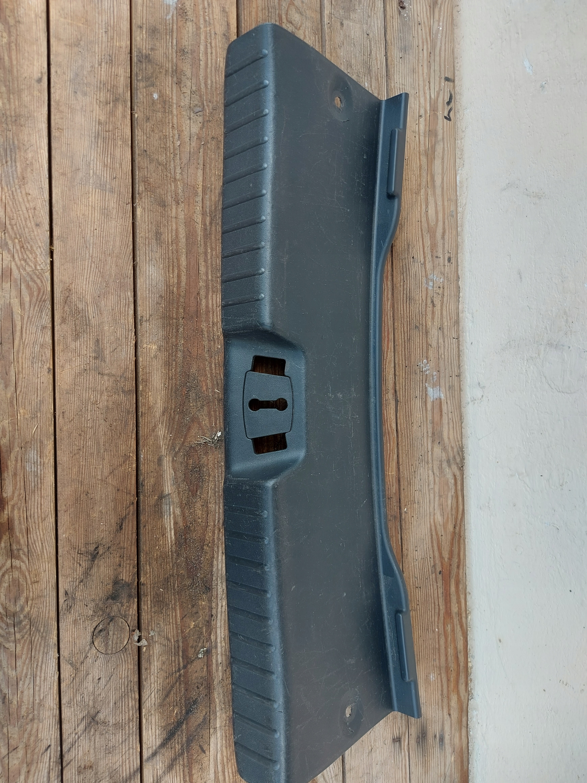 OSŁONA OBUDOWA PASA BAGAŻNIKA HYUNDAI I30 I 857702R000