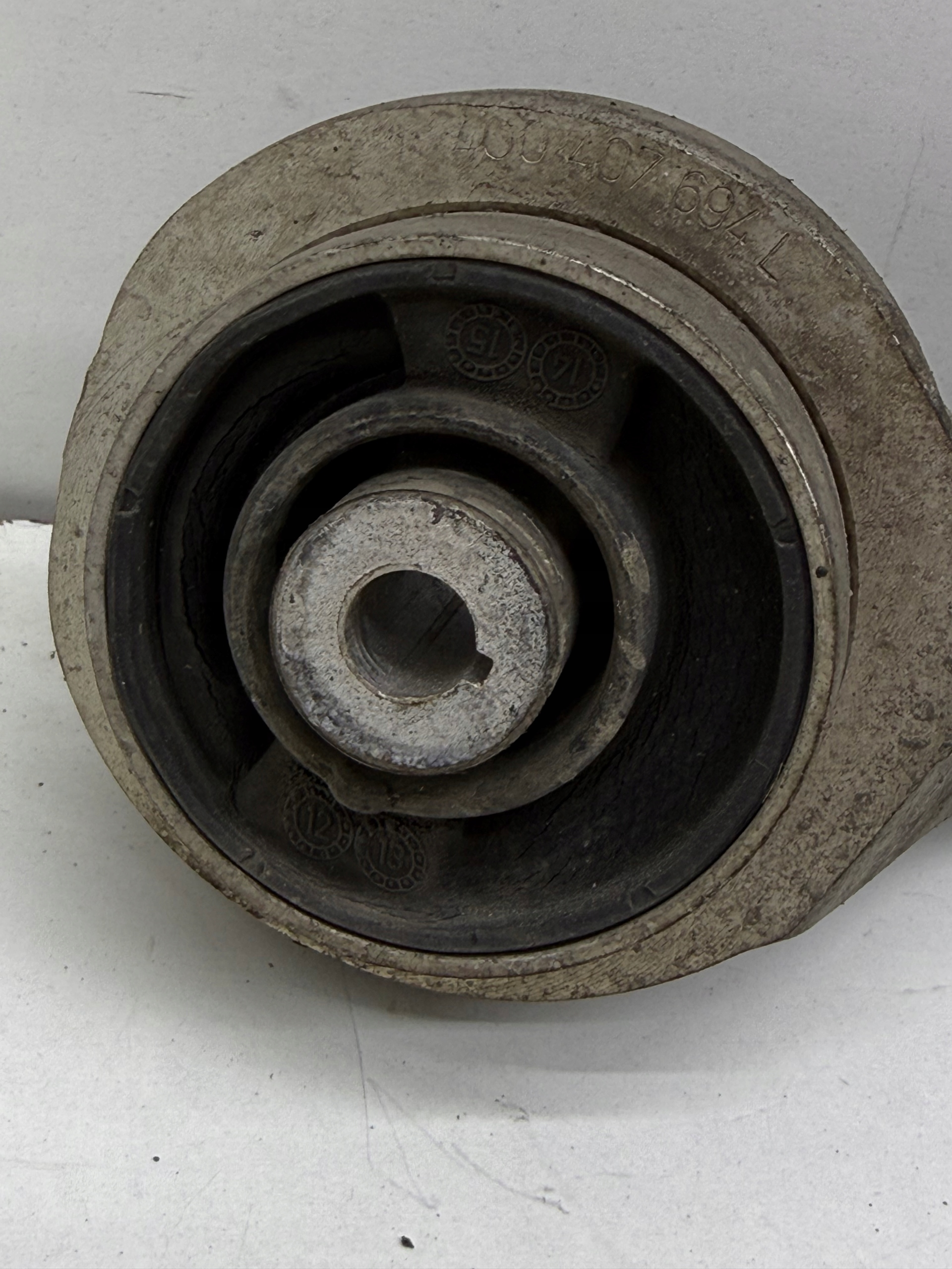 AUDI A6 A7 C7 swing right front arm of the arm complete
