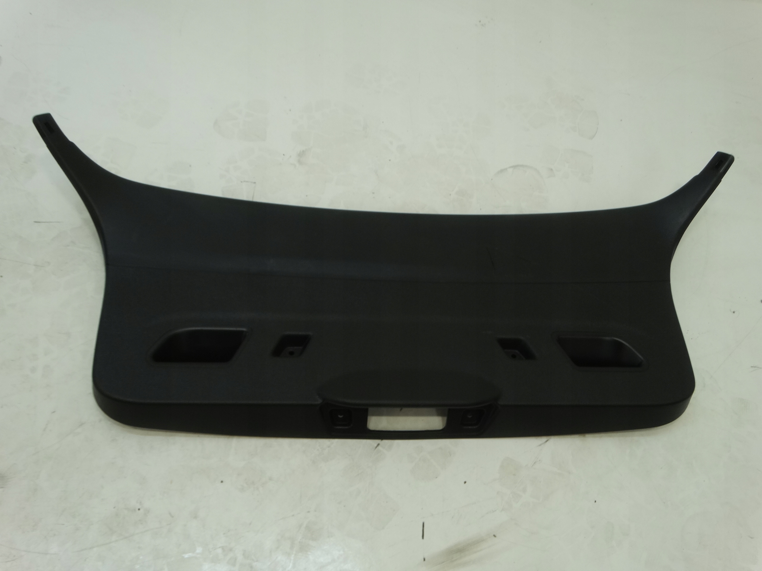 upholstery bonnet boot rear BMW F20 2013R. 7239905