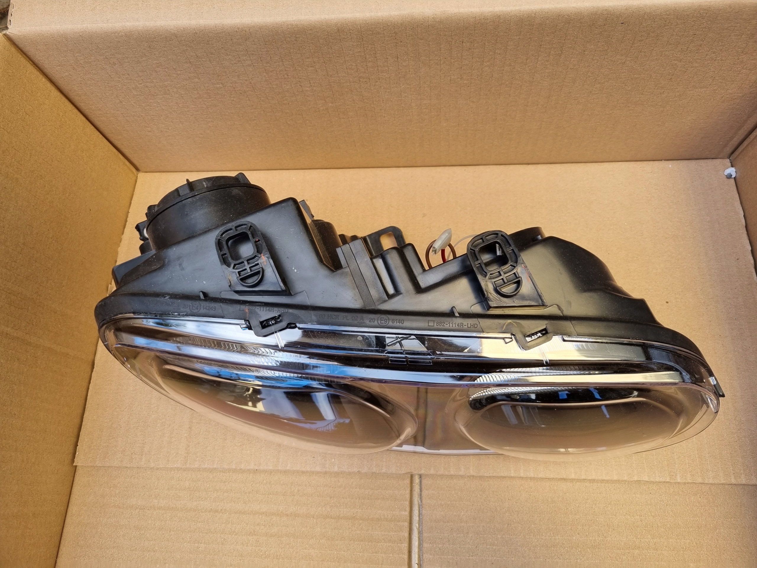 Lampa Prawa Rover 25 MG ZR 08-882-1114R Typ samochodu Samochody osobowe