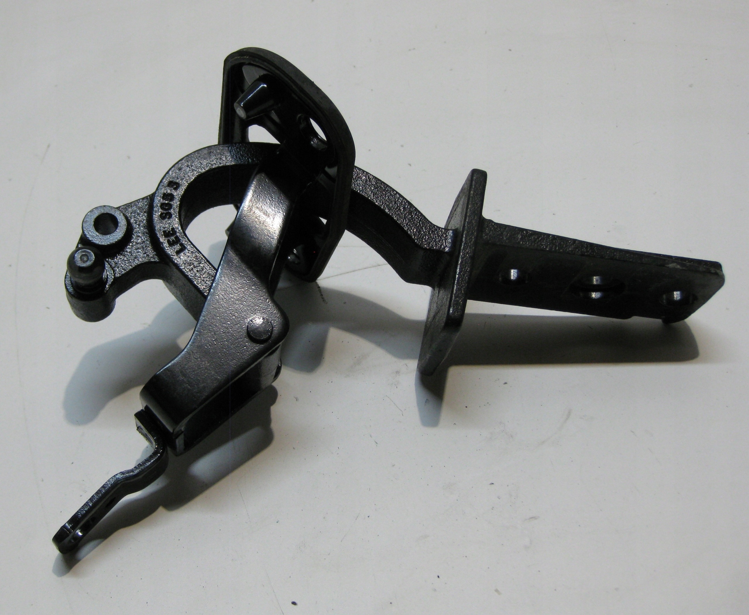VOLVO V70 2.0 D 09R hinge bonnet boot left rear part 31218426