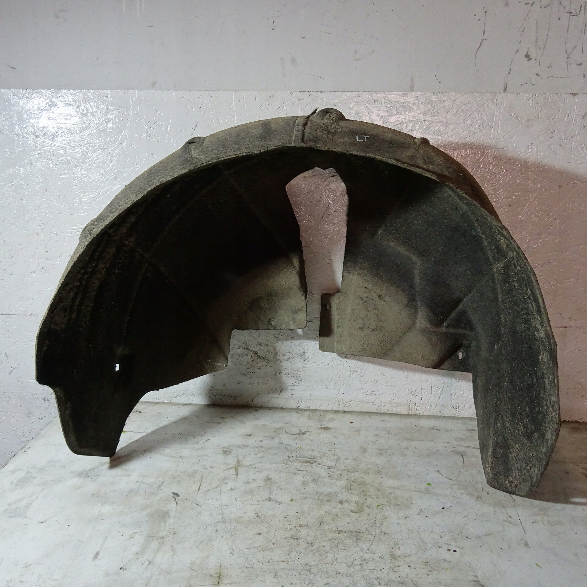 VW PASSAT B7 sedan mudguard rear part left