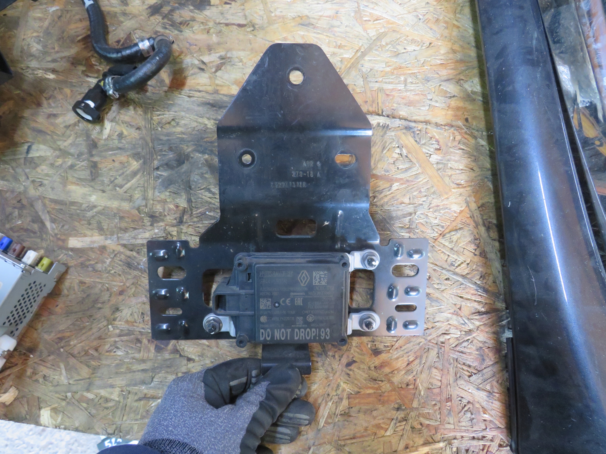 РАДАР-ДАТЧИК 284471113R