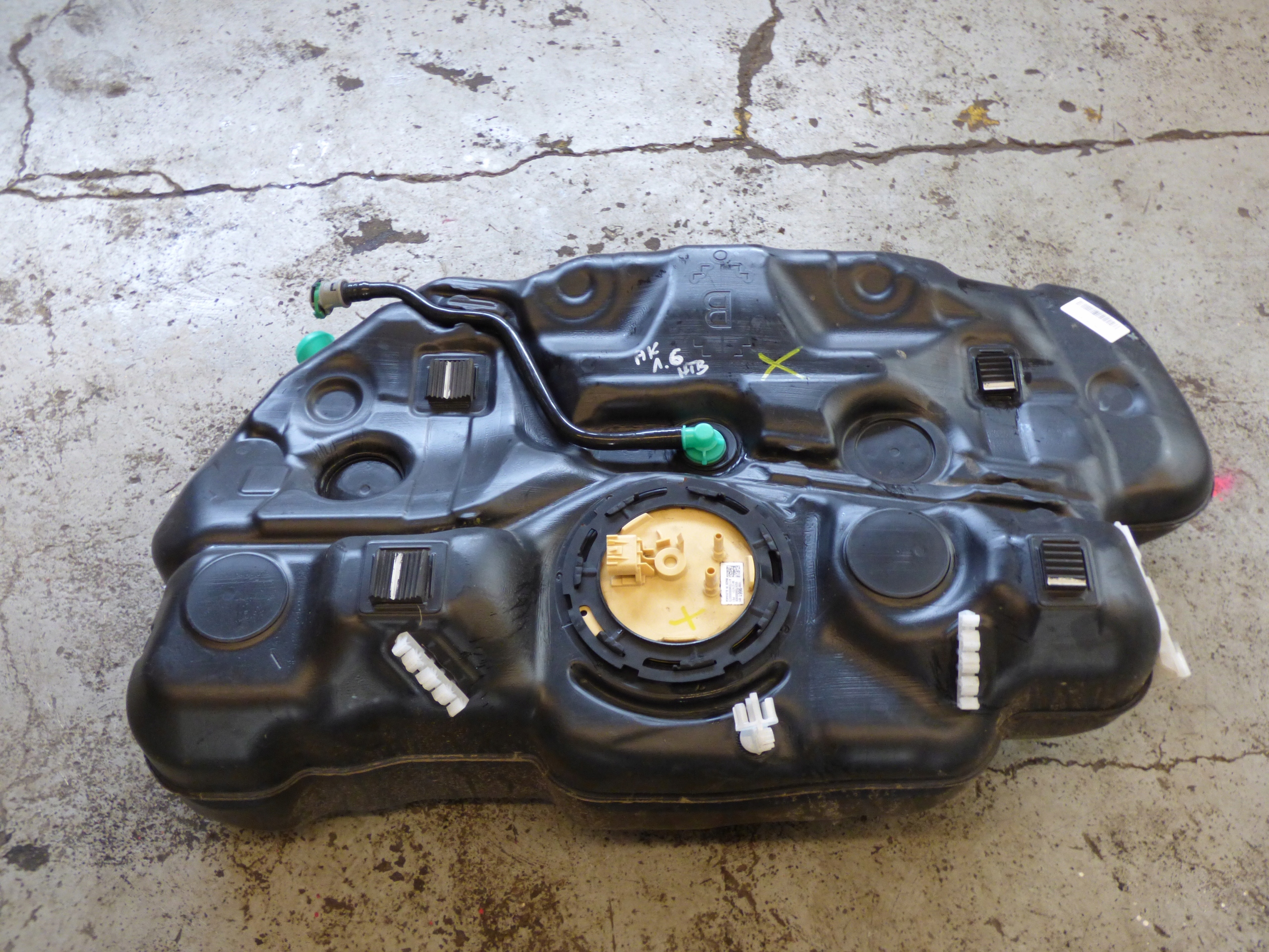 zbiornik paliwa ASTRA K V 1.6 CDTI Numer katalogowy części 13452446 39098775 39033393