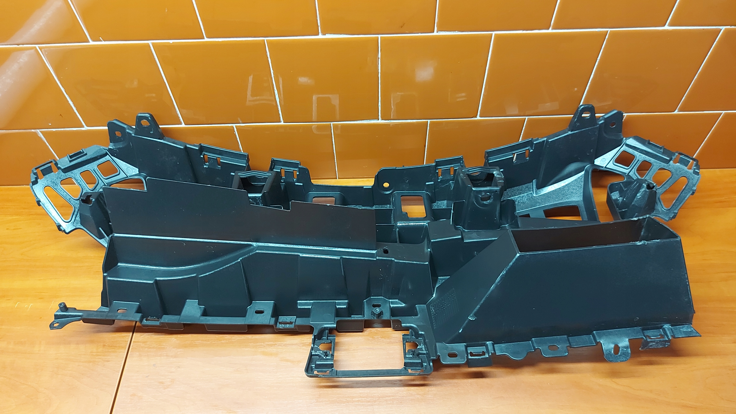 front body wall front pillar console TOYOTA AYGO II 14