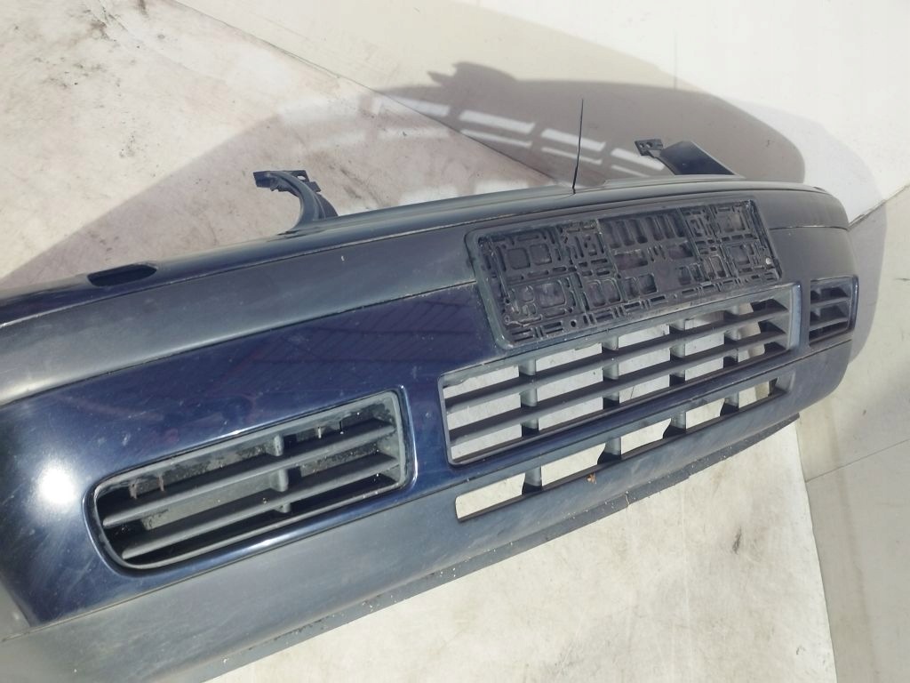 VW Golf IV 4 nárazník předek přední LC5H