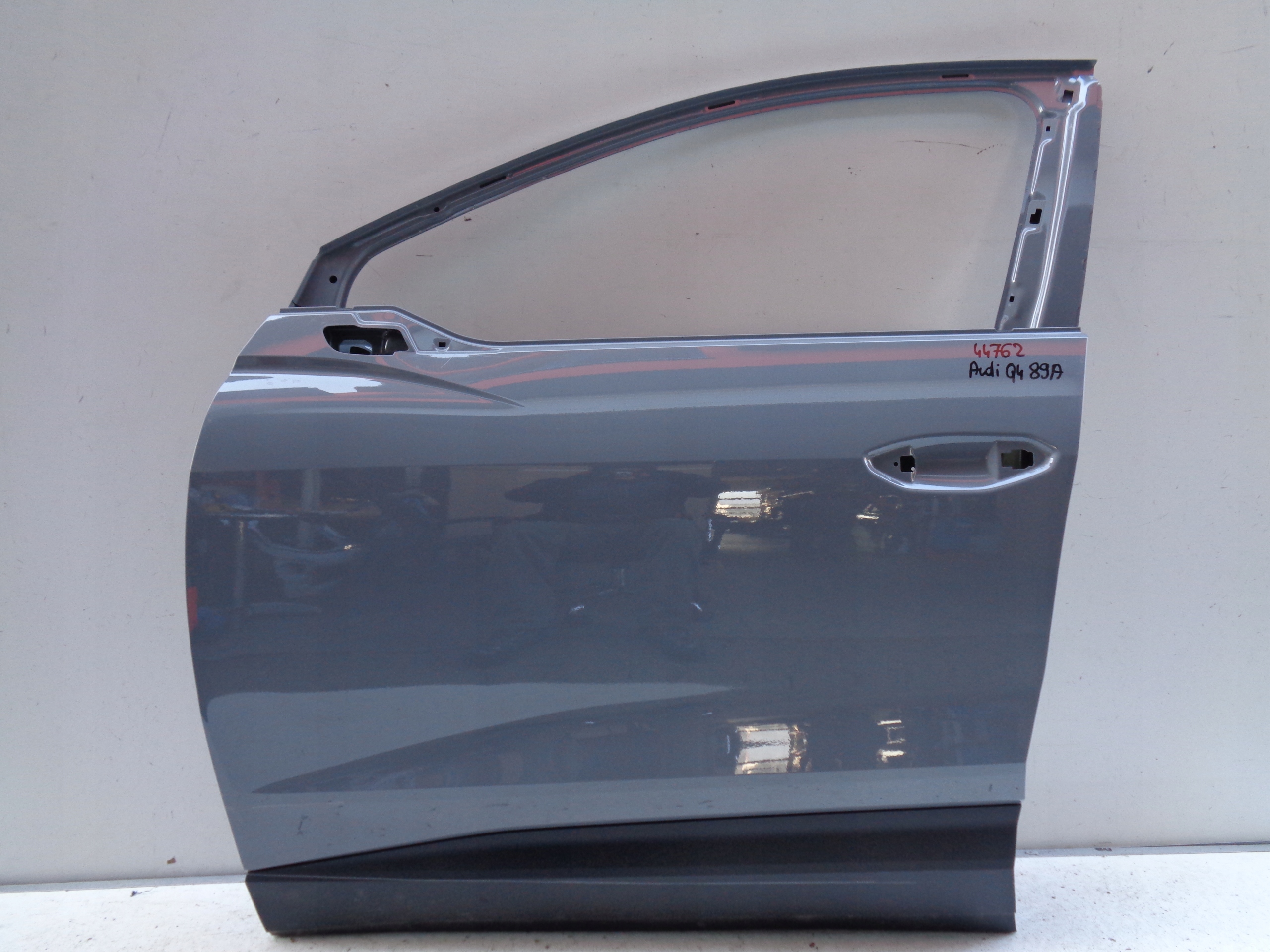 door left front AUDI Q4 89A NR 44762