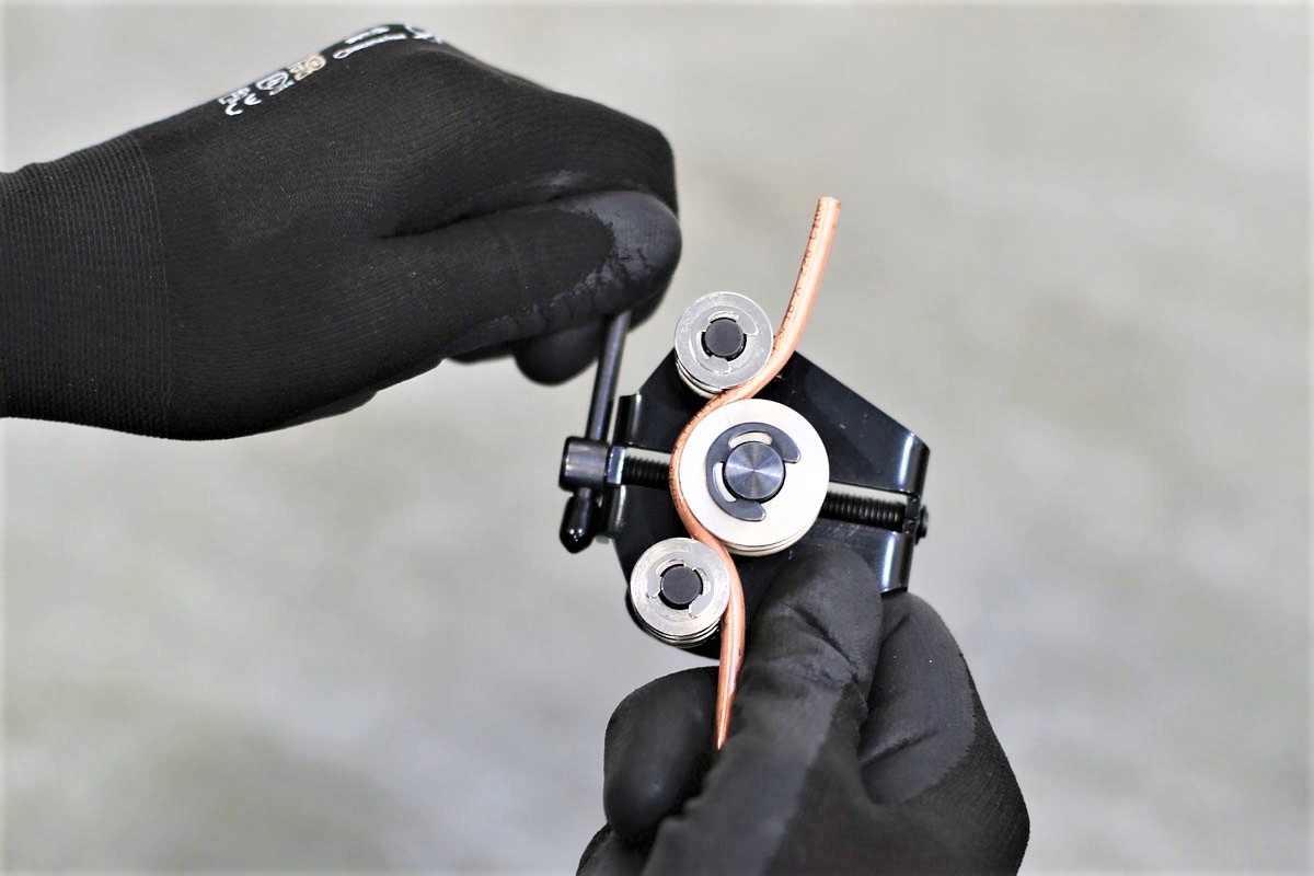 GIETARKA PROSTOWNICA DO PRZEWODOW HAMULCOWYCH Brand Laser Tools