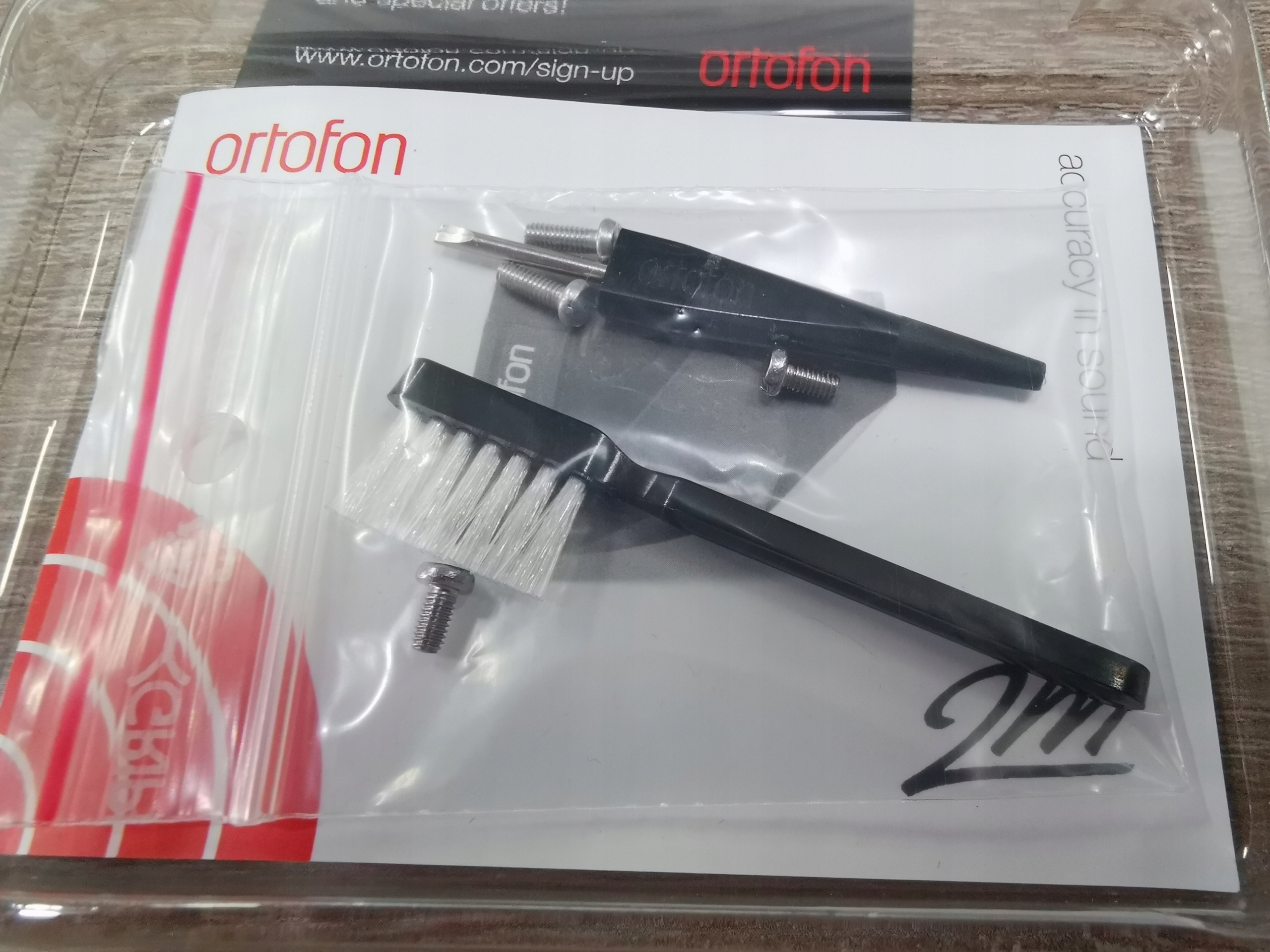 ORTOFON 2M RED WKŁADKA GRAMOFONOWA MM CZERWONA Kod producenta 2M Red
