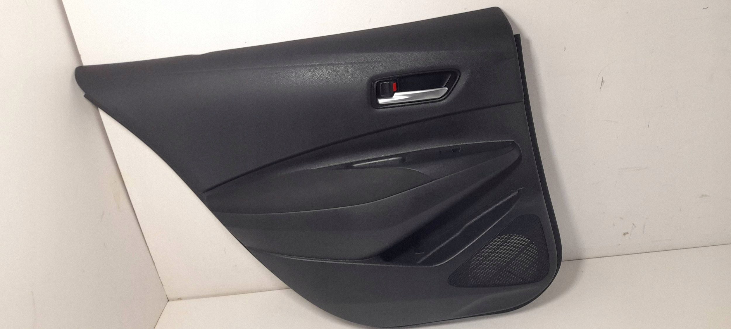 Toyota Corolla E21 Kombi side rear left 6761402700 (ET264)