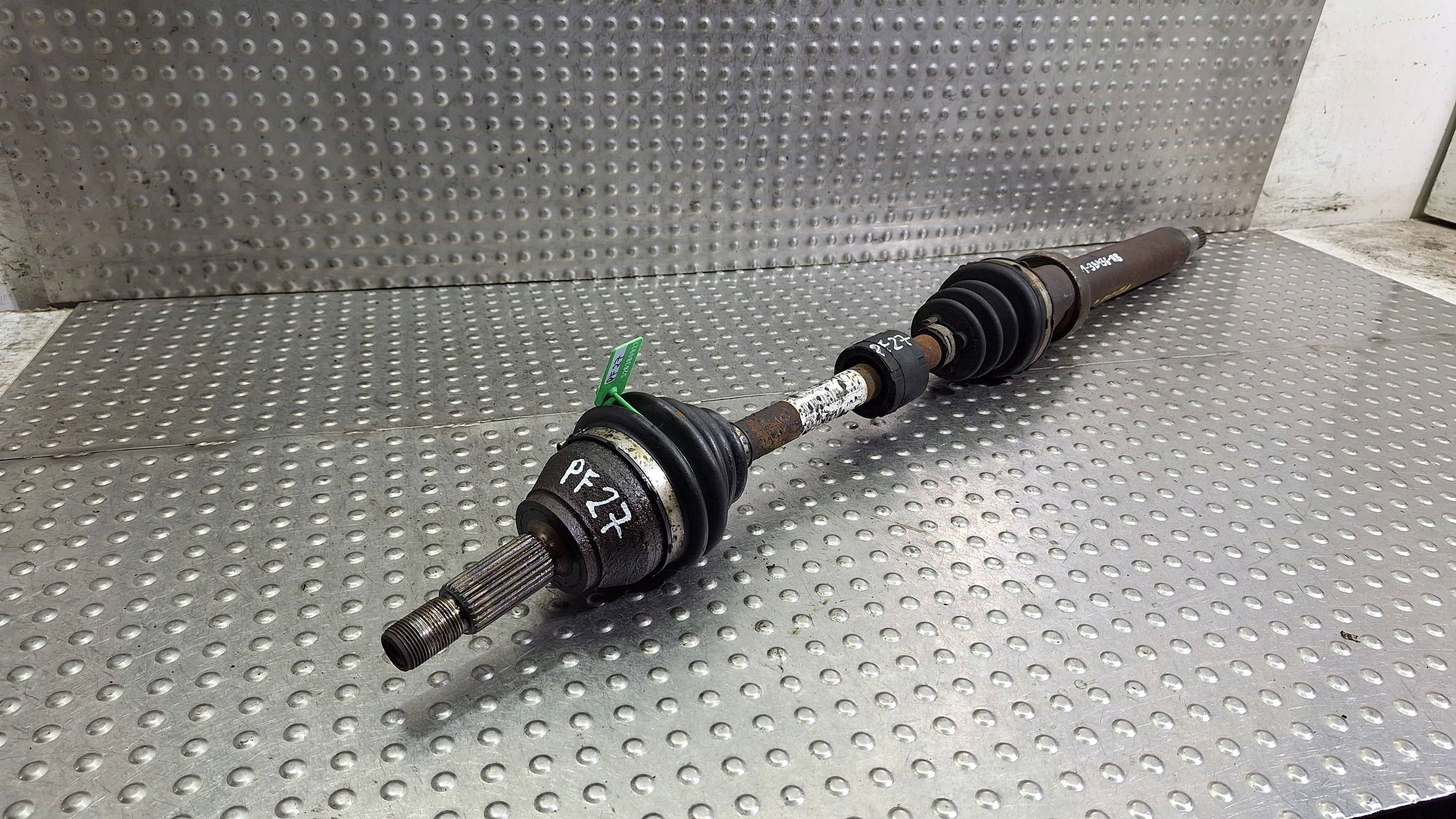 semi-axis right front 8V51-3B436-HB FORD FIESTA MK7 1.6 TDCI